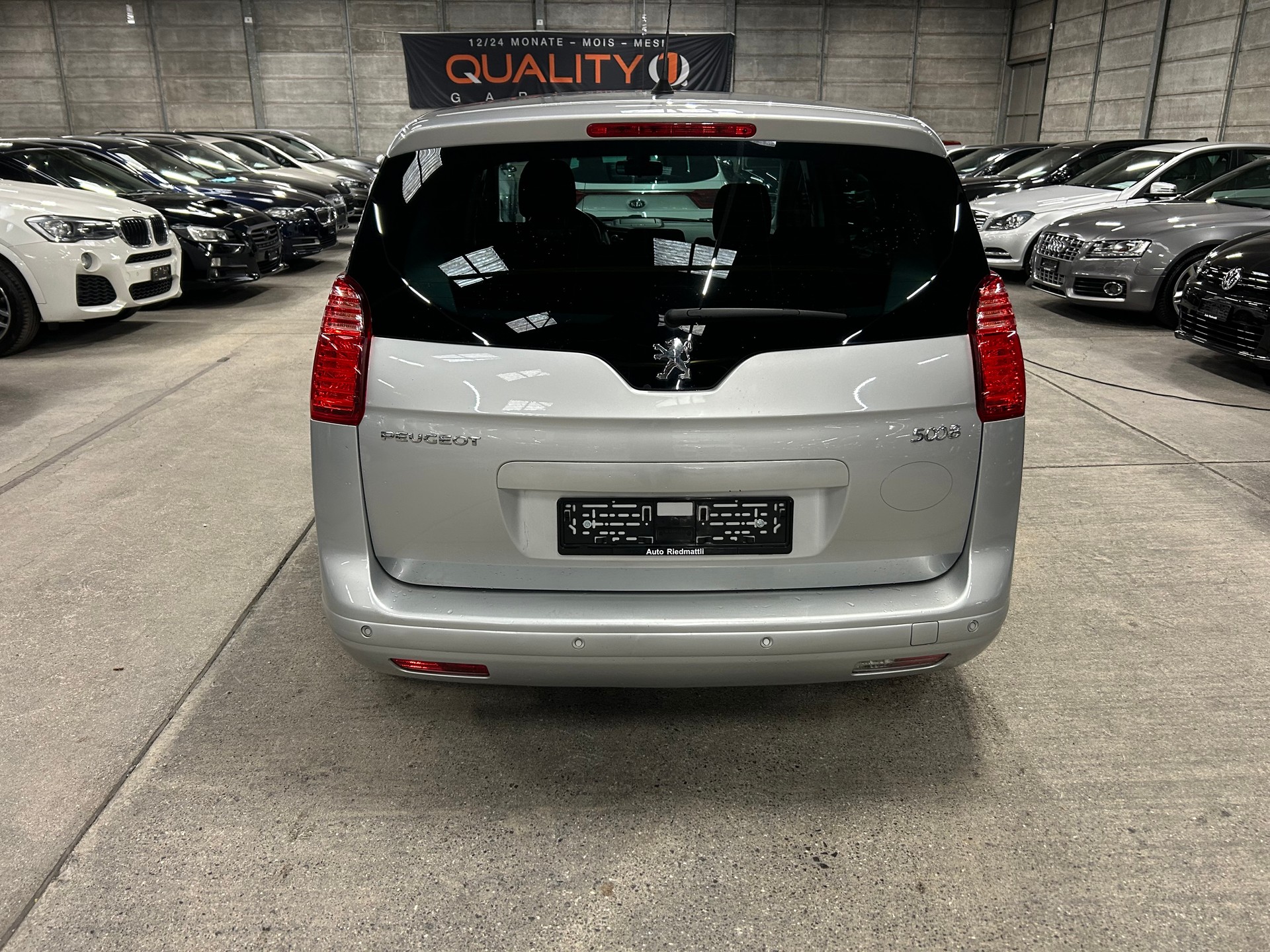 PEUGEOT 5008 1.6 HDI Business-image-4