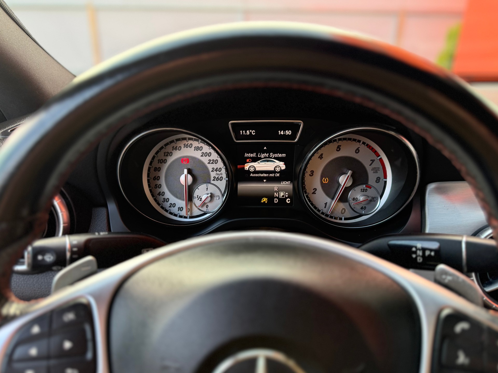 MERCEDES-BENZ CLA 250 AMG Line 7G-DCT 4Matic-image-8
