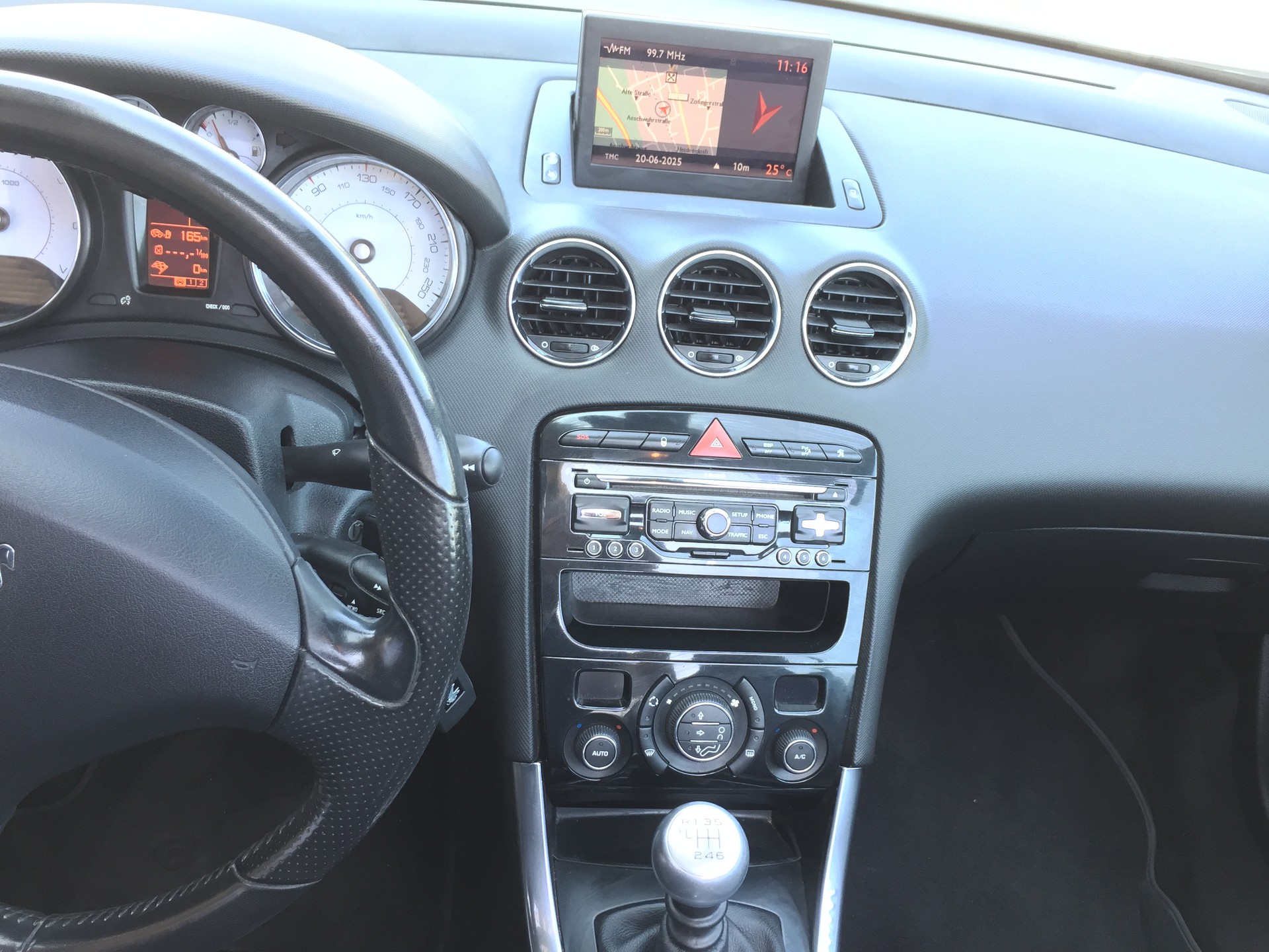 PEUGEOT 308 CC 1.6 16V Turbo Allure-image-9