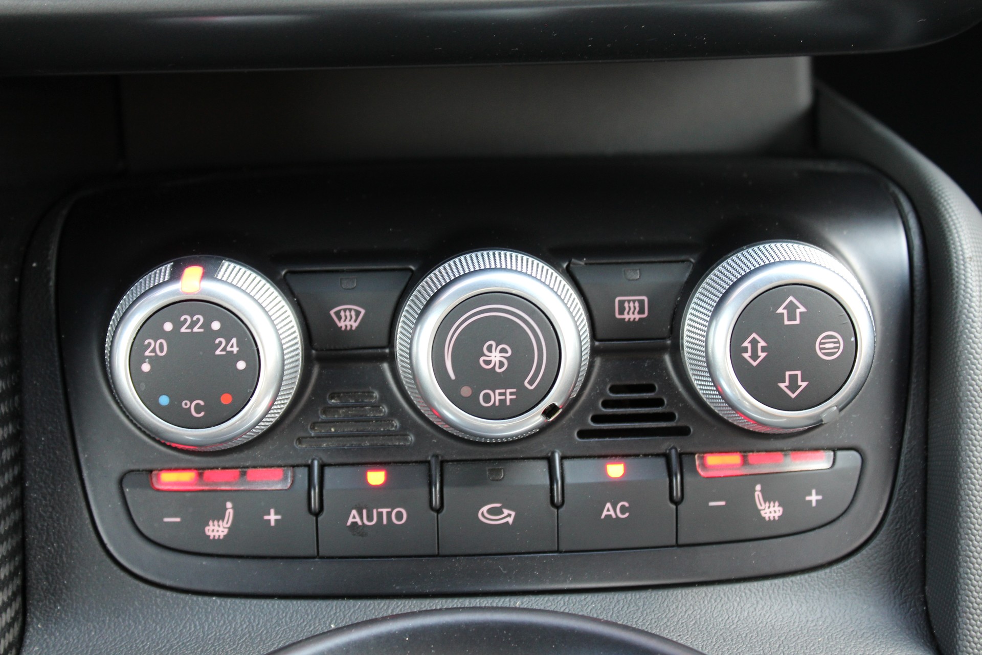 AUDI R8 Coupé 4.2 Boite Mécanique " Sidebalde Carbone * Intérieur Carbone * Cuir * GPS * Caméra * Bang & Olufsen * Bluetooth"-image-20