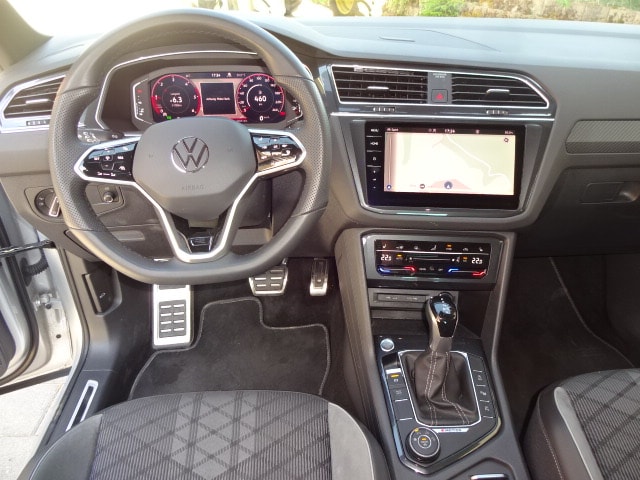 VW Tiguan 2.0 TDI SCR R-Line 4Motion DSG-image-8