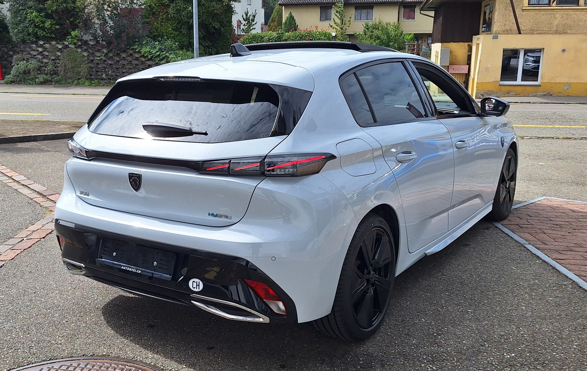 PEUGEOT 308 1.6 PHEV 225 GT / Helvetia-image-10