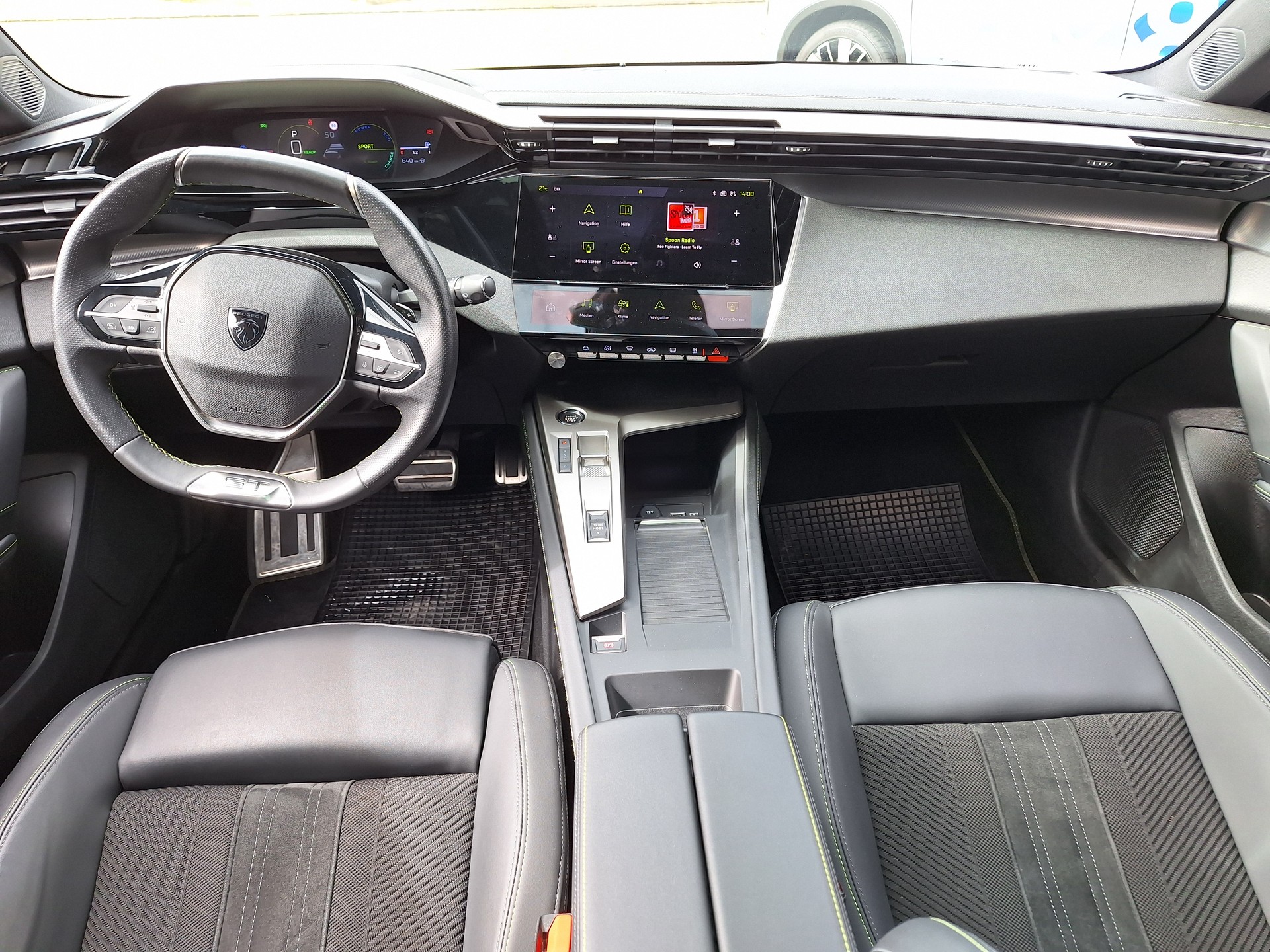 PEUGEOT 308 1.6 PHEV 225 GT / Helvetia-image-6
