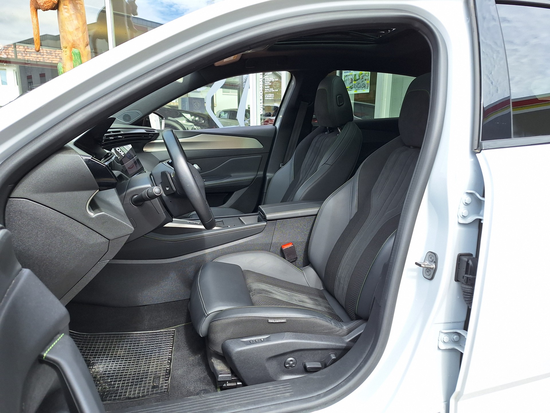 PEUGEOT 308 1.6 PHEV 225 GT / Helvetia-image-5