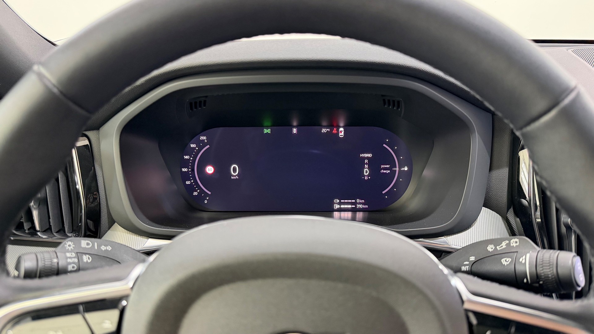 VOLVO XC60 2.0 T6 TE Plus Dark eAWD-image-11