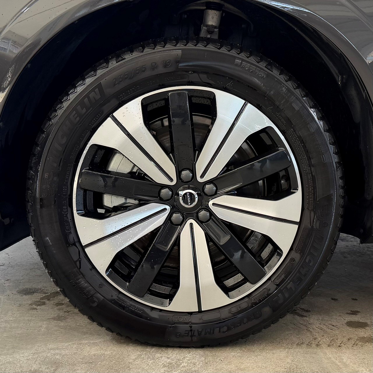 VOLVO XC60 2.0 T6 TE Plus Dark eAWD-image-9