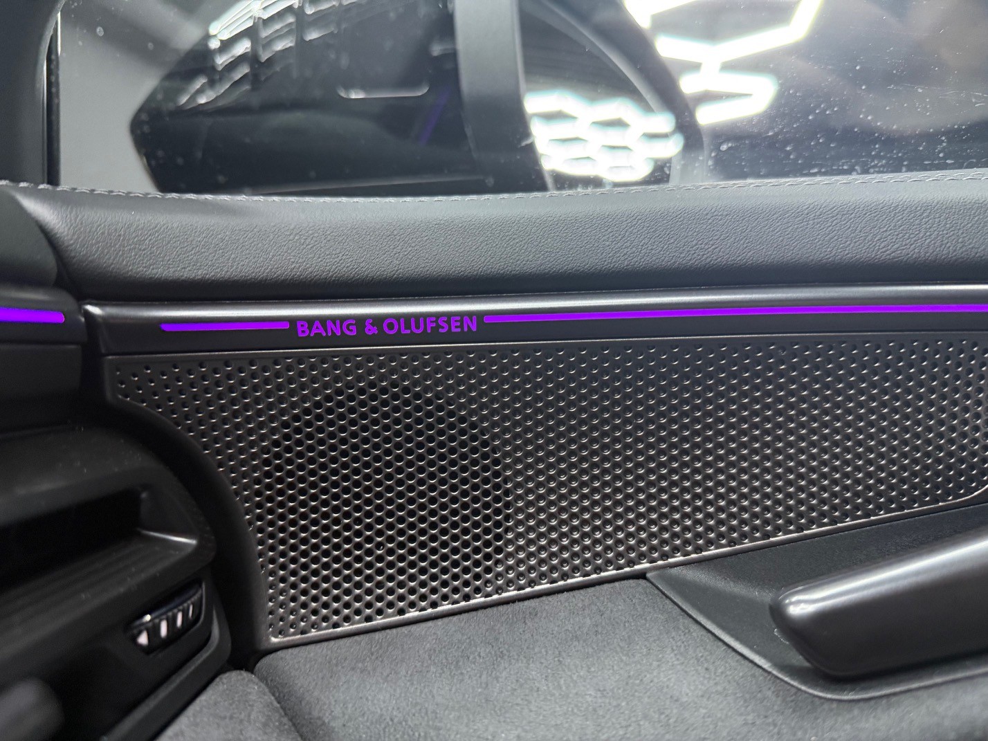 AUDI A6 Lim. TDI quattro S-Line-image-15