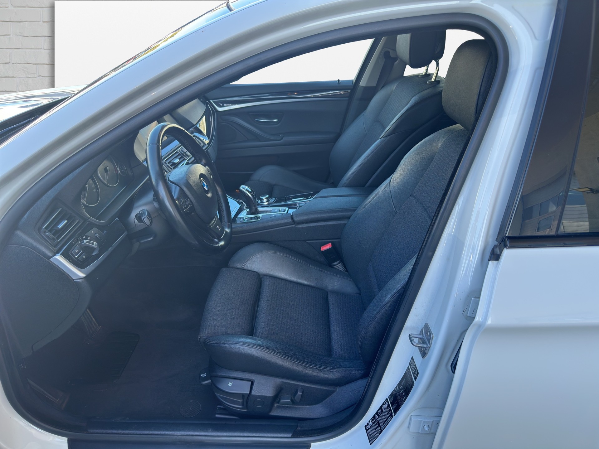 BMW 525d Touring xDrive Steptronic-image-9