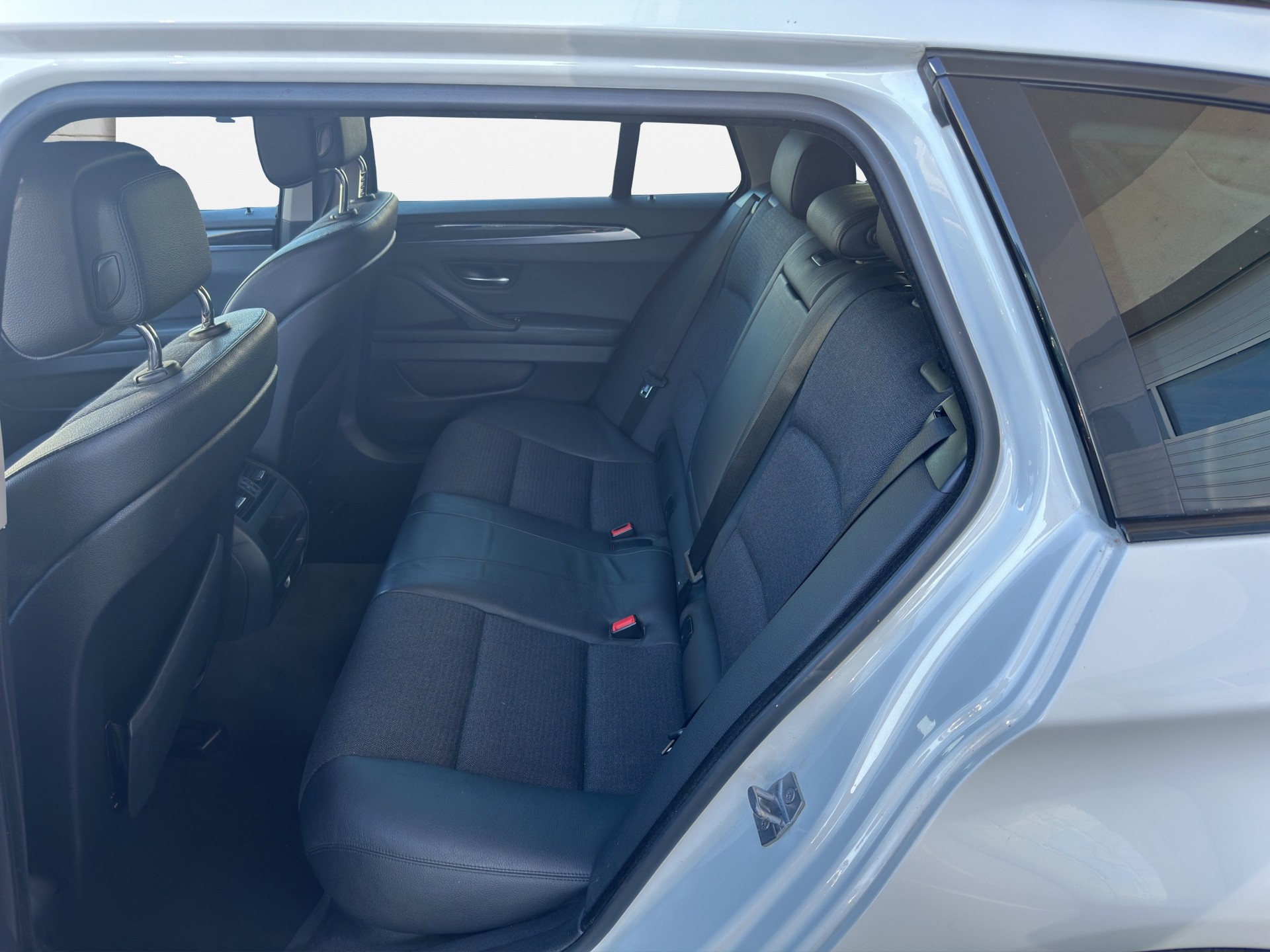 BMW 525d Touring xDrive Steptronic-image-11