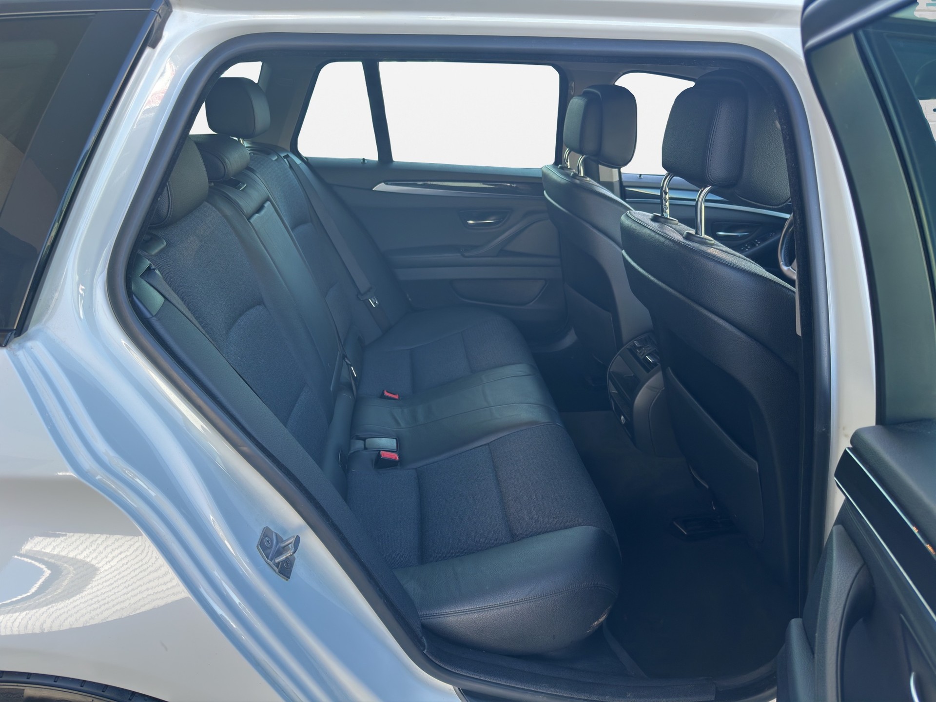 BMW 525d Touring xDrive Steptronic-image-12