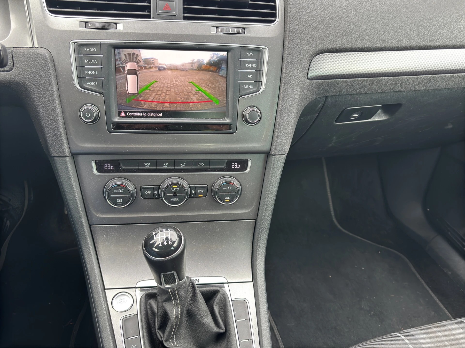 VW Golf Variant 2.0 TDI Lounge 4Motion-image-15
