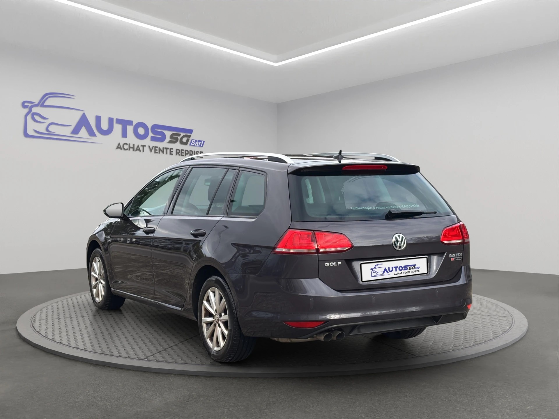 VW Golf Variant 2.0 TDI Lounge 4Motion-image-2