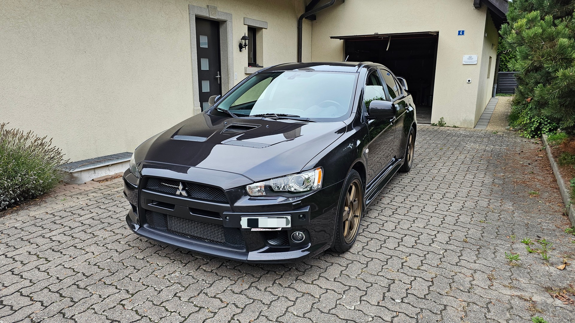MITSUBISHI Lancer Evo X Final Edition-image-3
