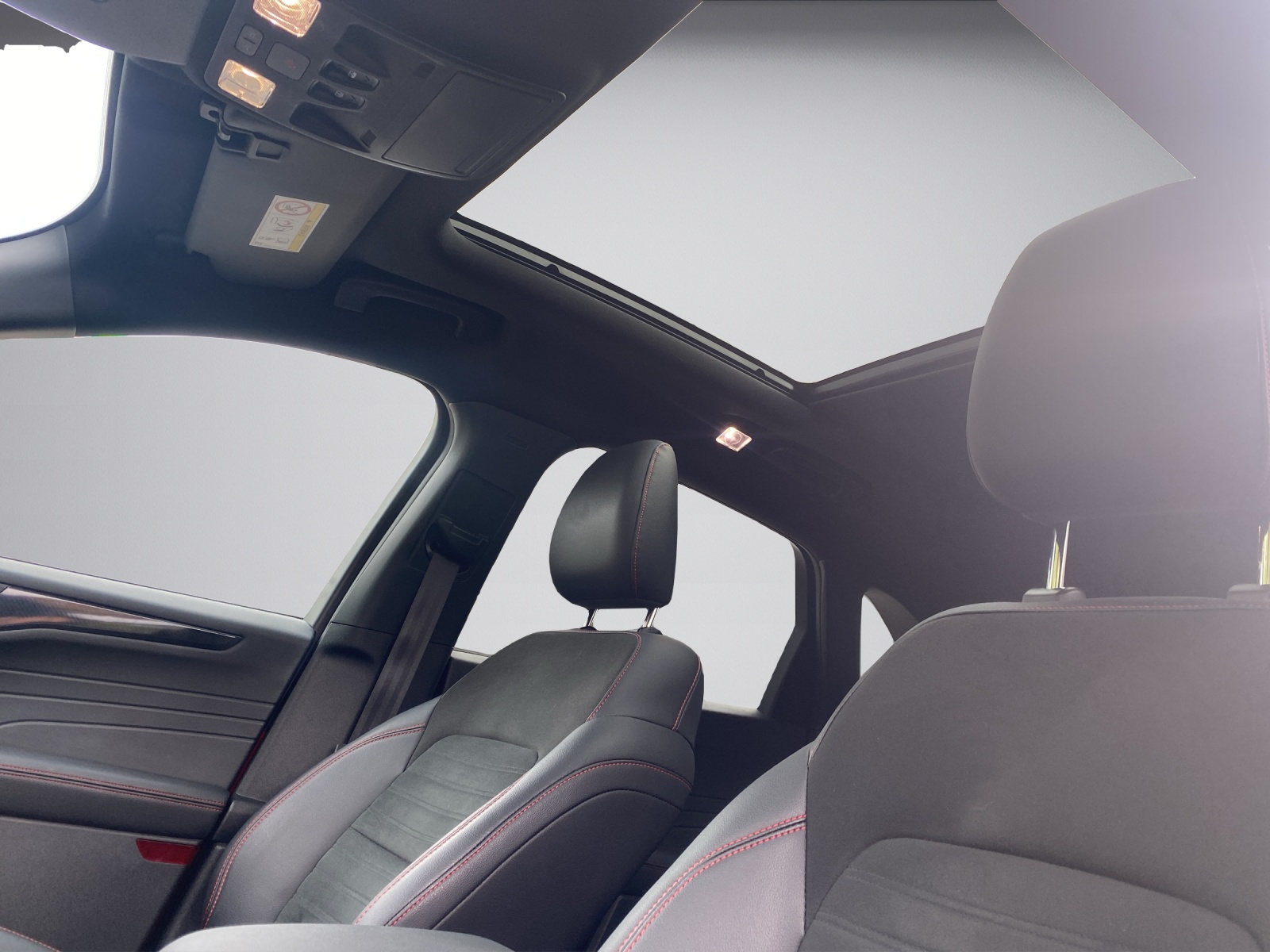 FORD Kuga 2.5 Plug-in Hybrid ST-Line X-image-9
