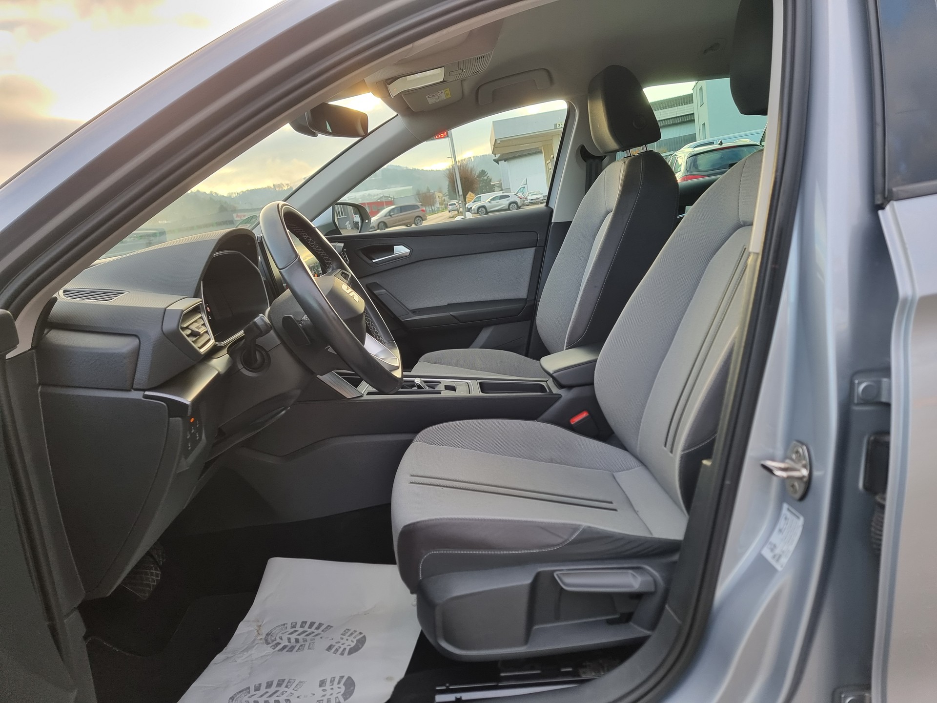 SEAT Leon ST 2.0 TDI EVO DSG Style-image-2