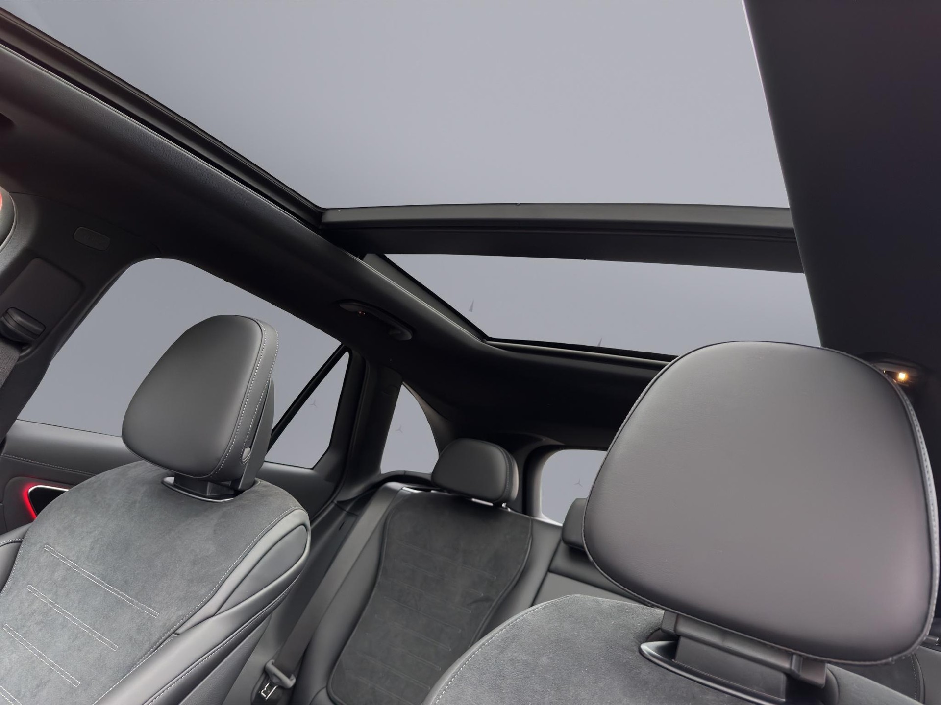 MERCEDES-BENZ GLC 220 d AMG Line 4matic-image-20