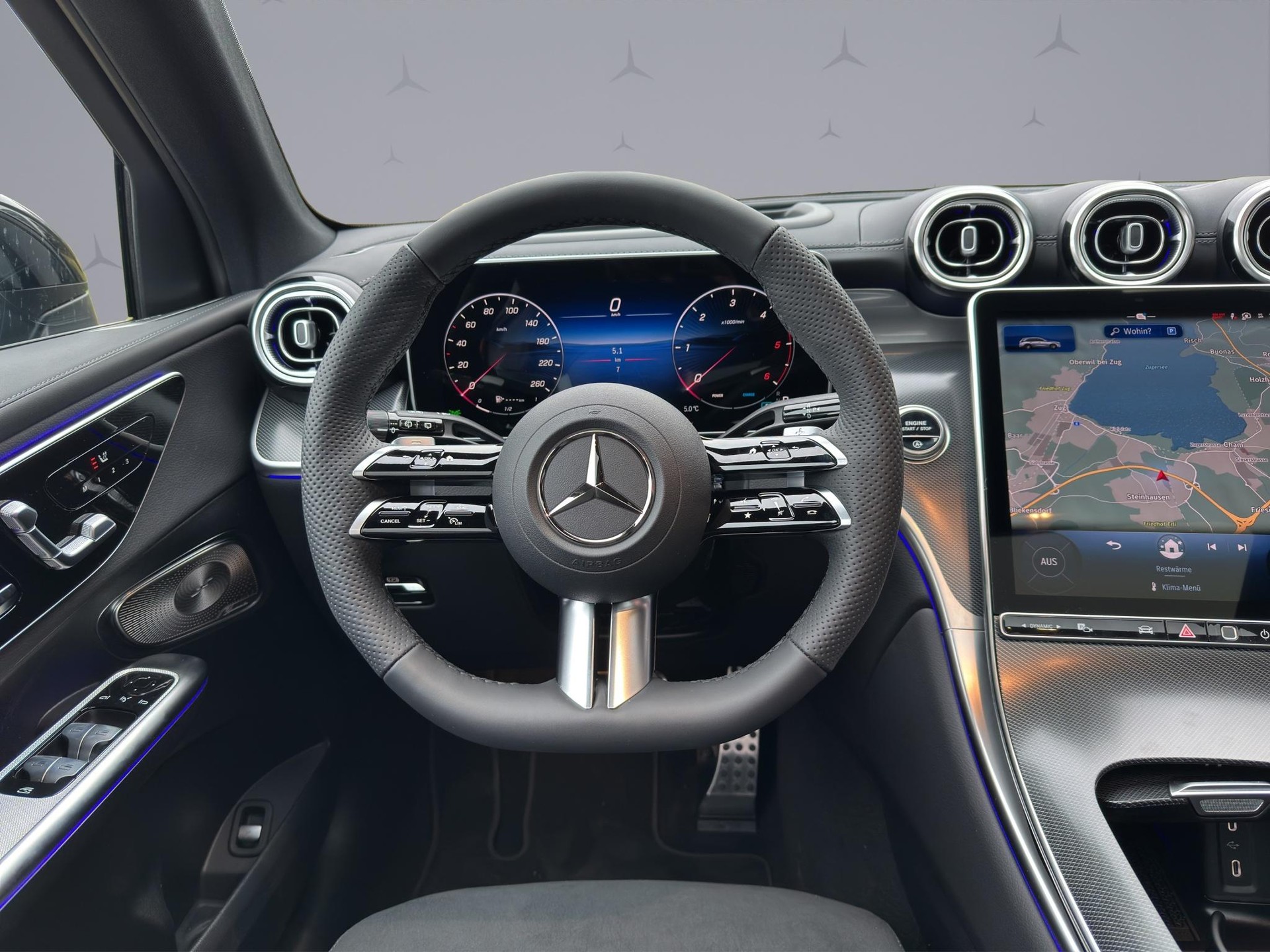 MERCEDES-BENZ GLC 220 d AMG Line 4matic-image-12