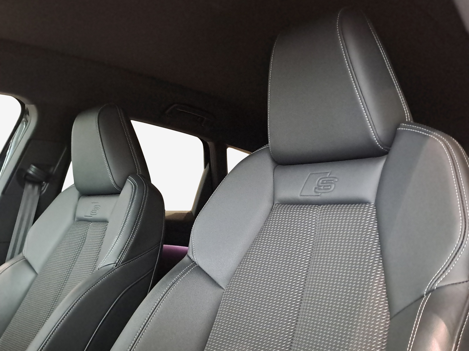 AUDI Q4 e-tron 40-image-15