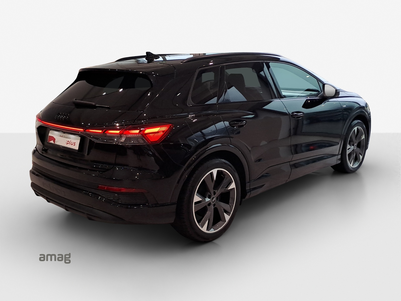 AUDI Q4 e-tron 40-image-5