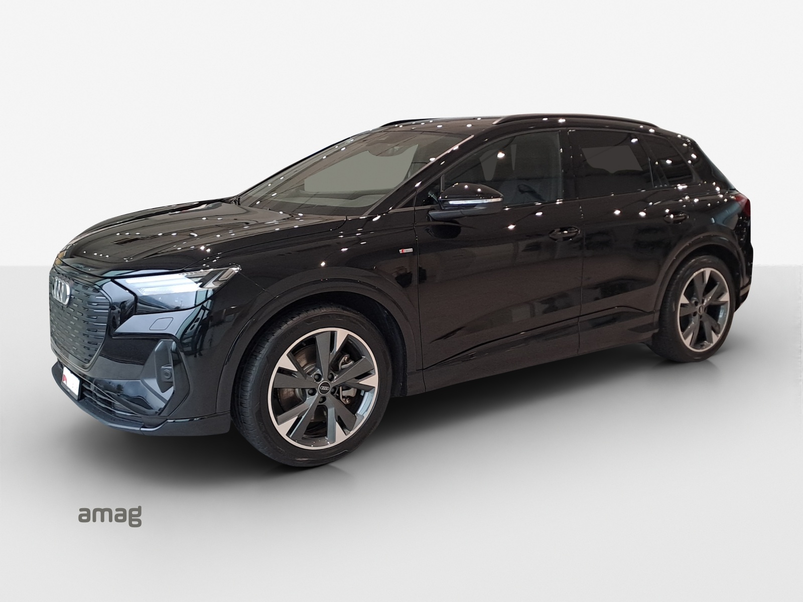 AUDI Q4 e-tron 40-image-0