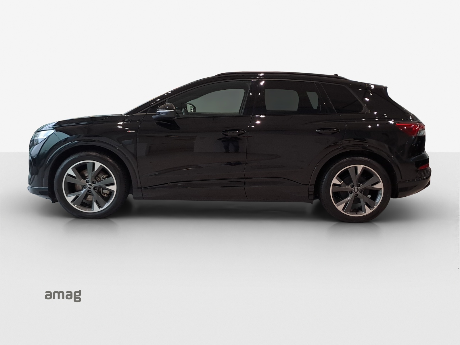 AUDI Q4 e-tron 40-image-2