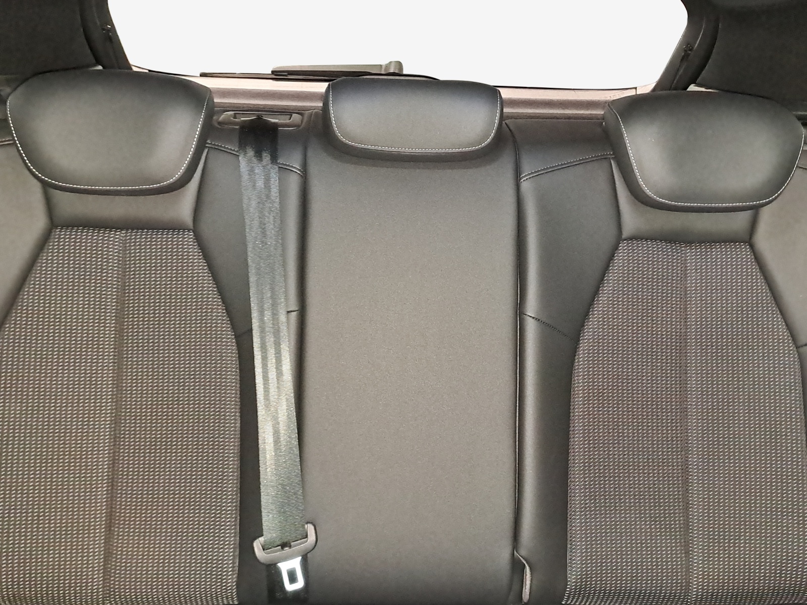 AUDI Q4 e-tron 40-image-12