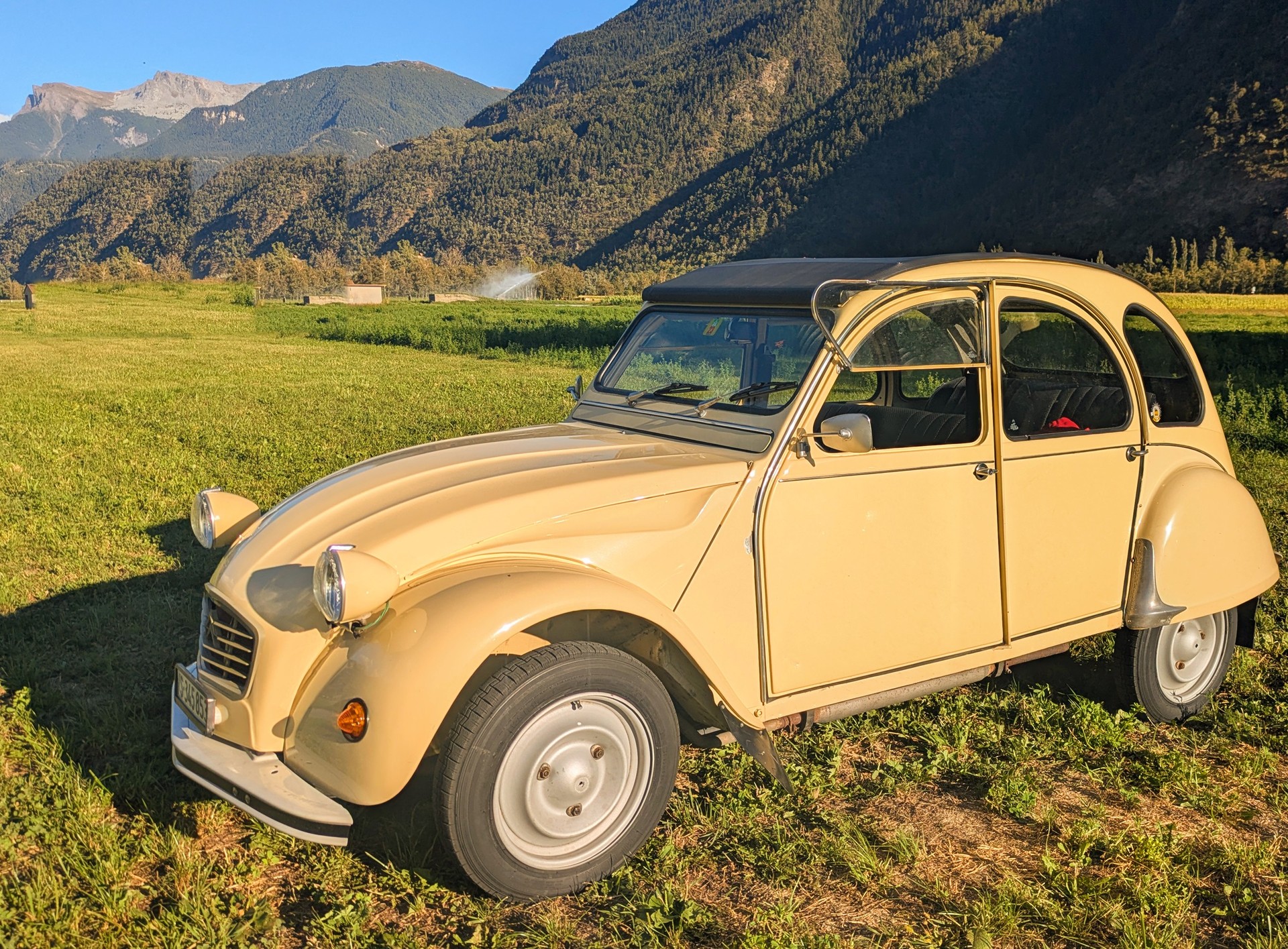 CITROEN 2CV6 Spécial (Club)-image-0