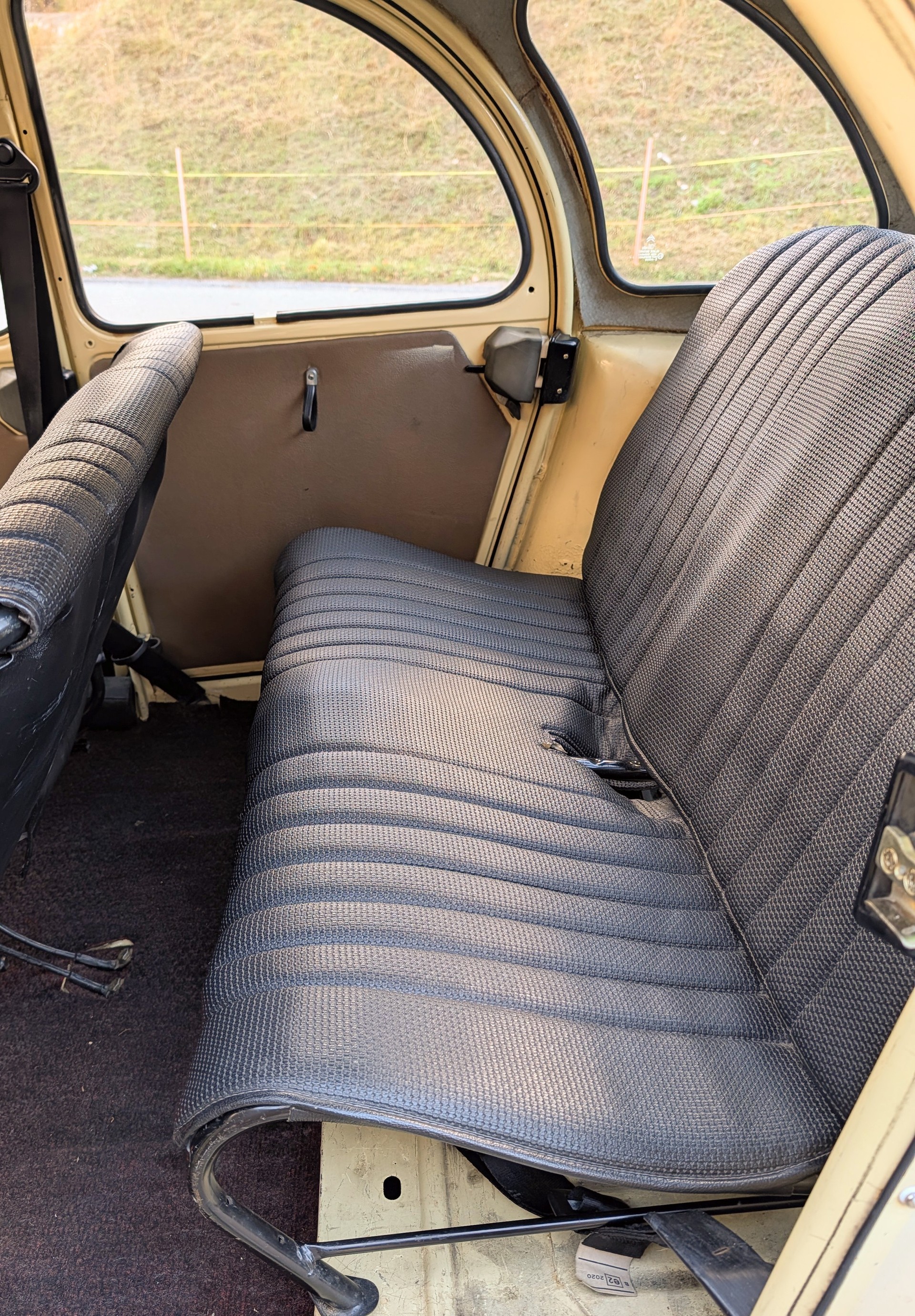 CITROEN 2CV6 Spécial (Club)-image-6