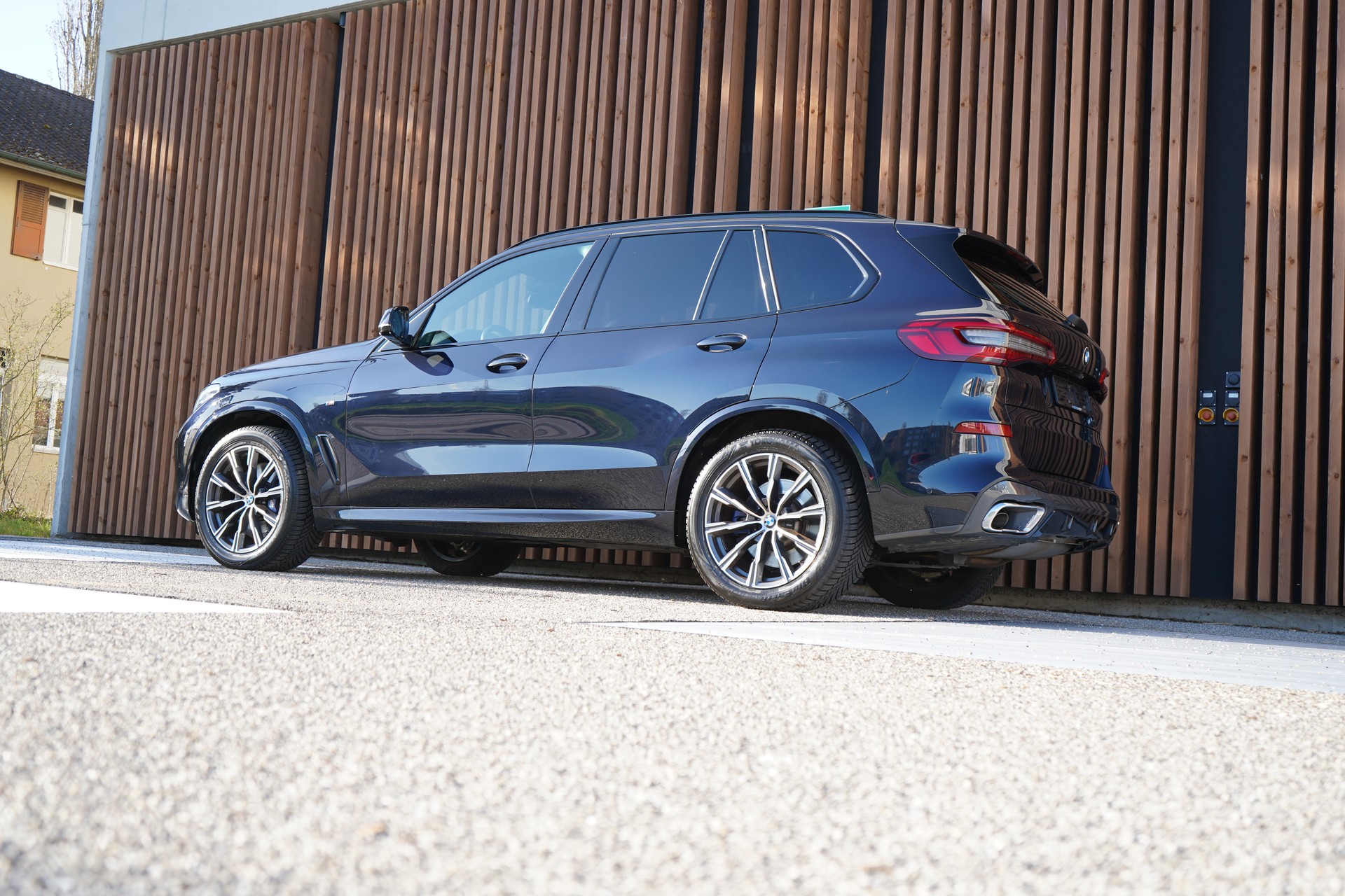 BMW X5 xDRIVE 30d STEPTRONIC M SPORT l 265 PS-image-6