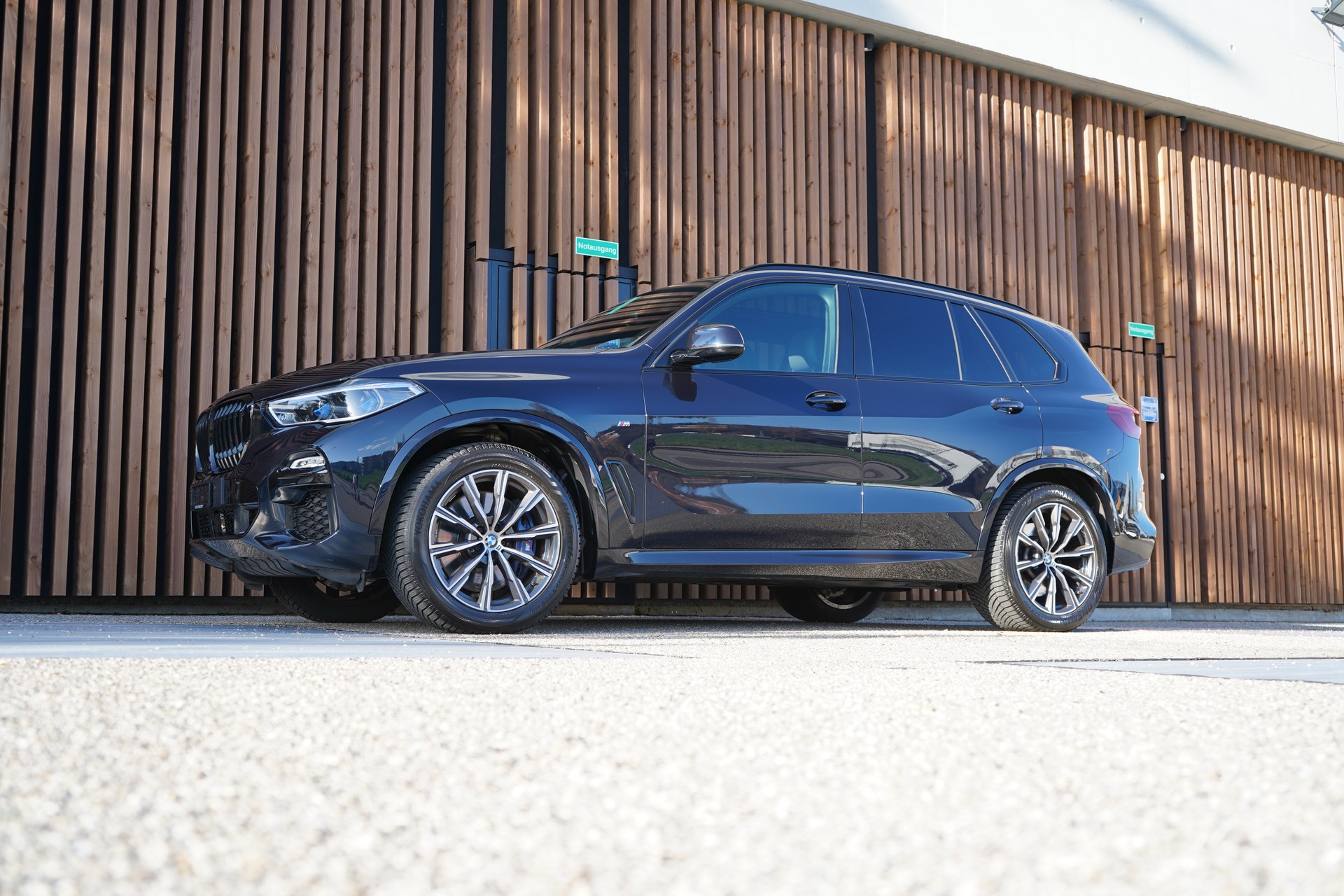 BMW X5 xDRIVE 30d STEPTRONIC M SPORT l 265 PS-image-12