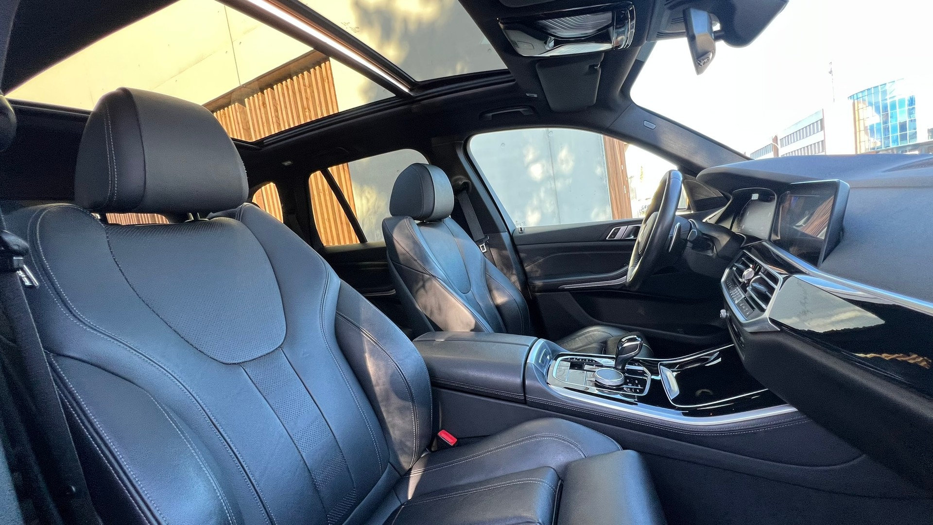 BMW X5 xDRIVE 30d STEPTRONIC M SPORT l 265 PS-image-26