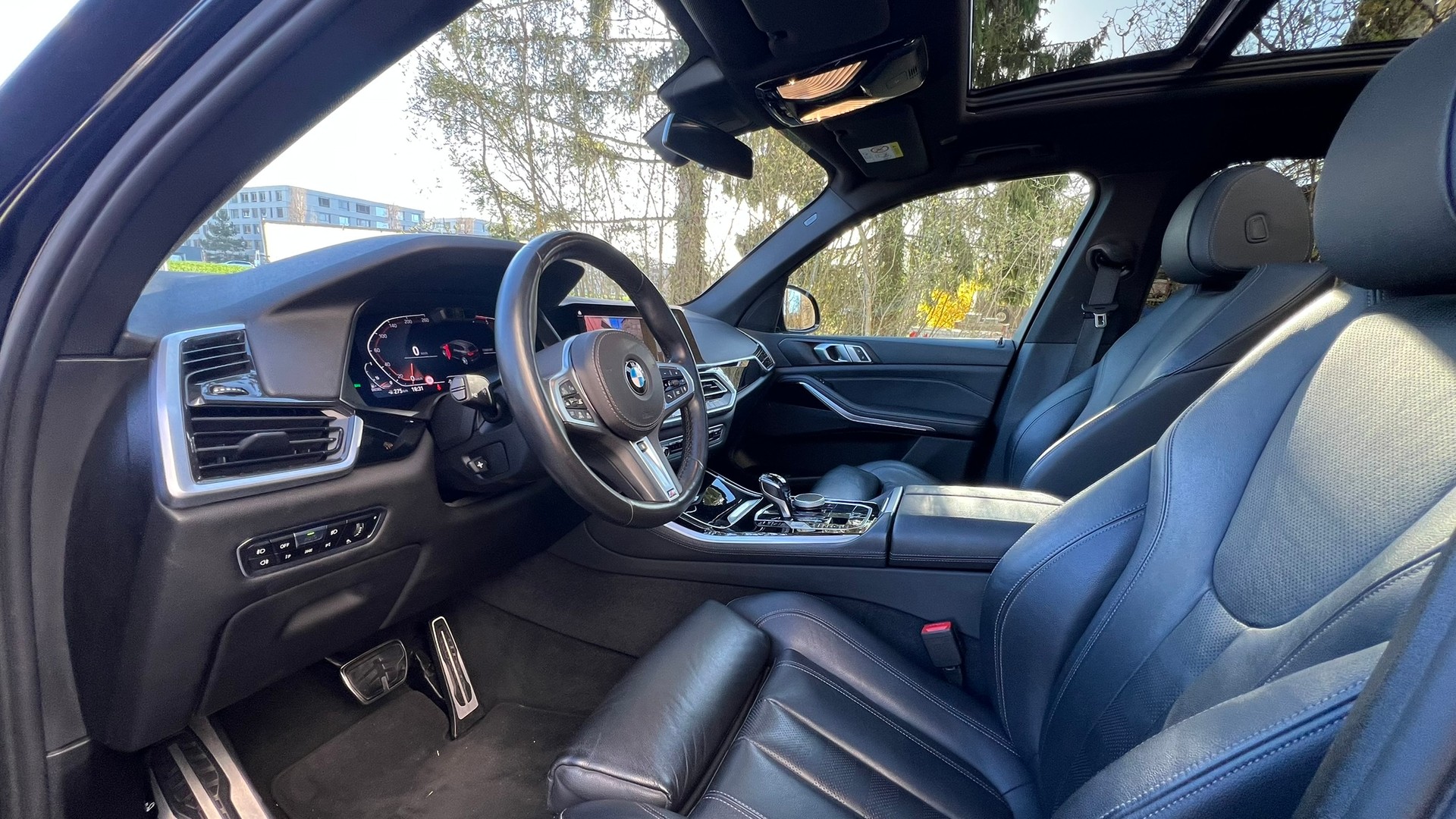 BMW X5 xDRIVE 30d STEPTRONIC M SPORT l 265 PS-image-23