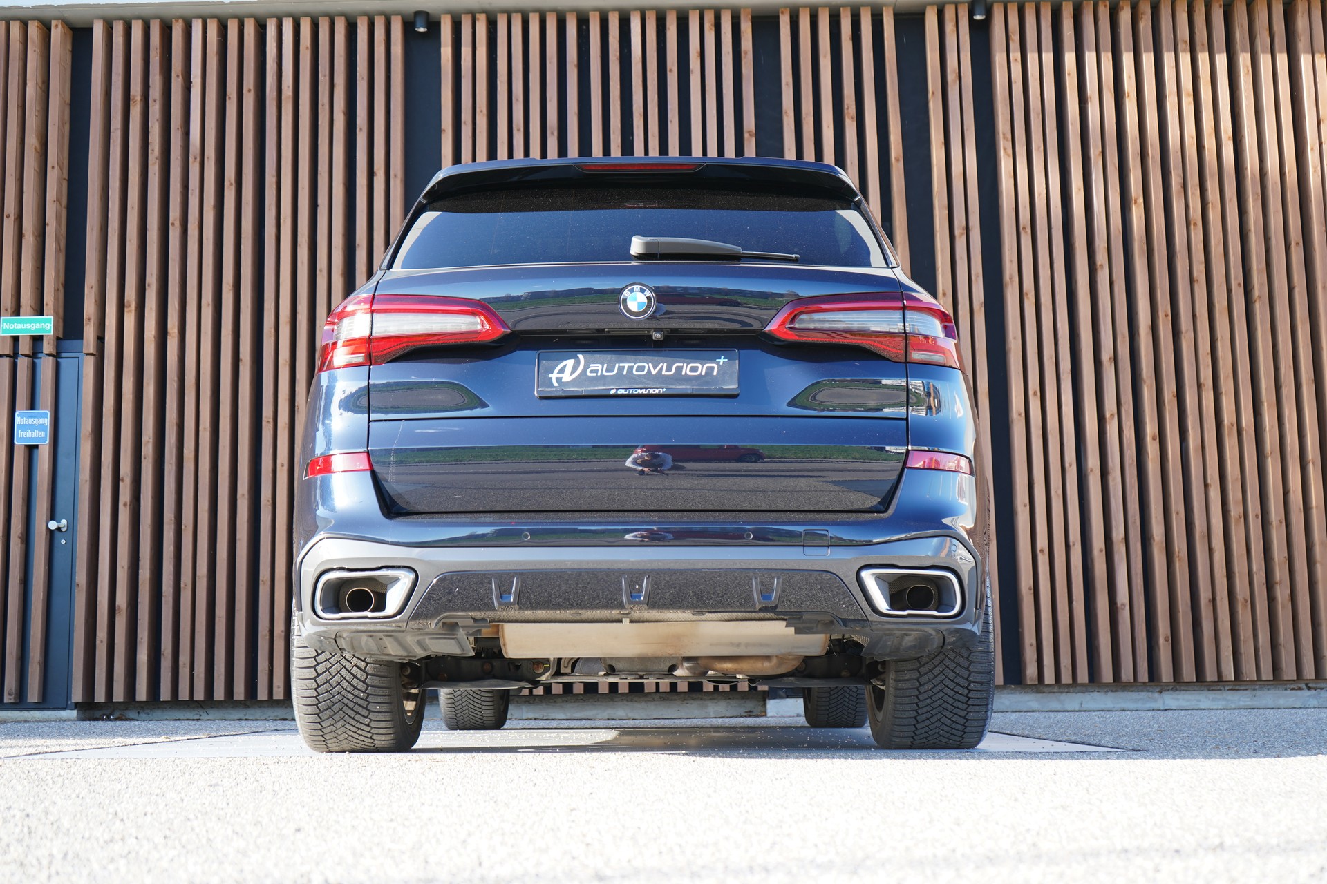 BMW X5 xDRIVE 30d STEPTRONIC M SPORT l 265 PS-image-17