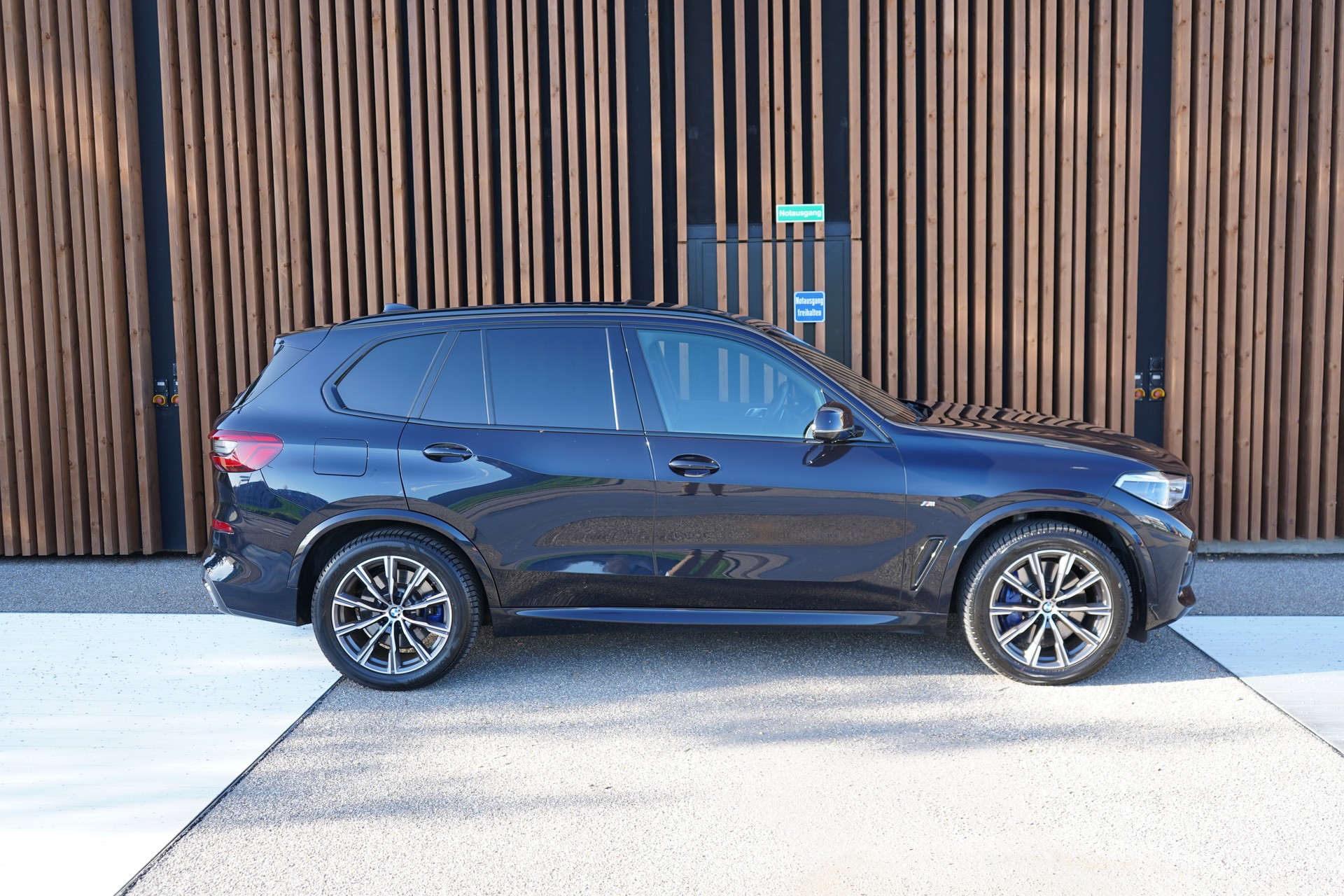BMW X5 xDRIVE 30d STEPTRONIC M SPORT l 265 PS-image-5