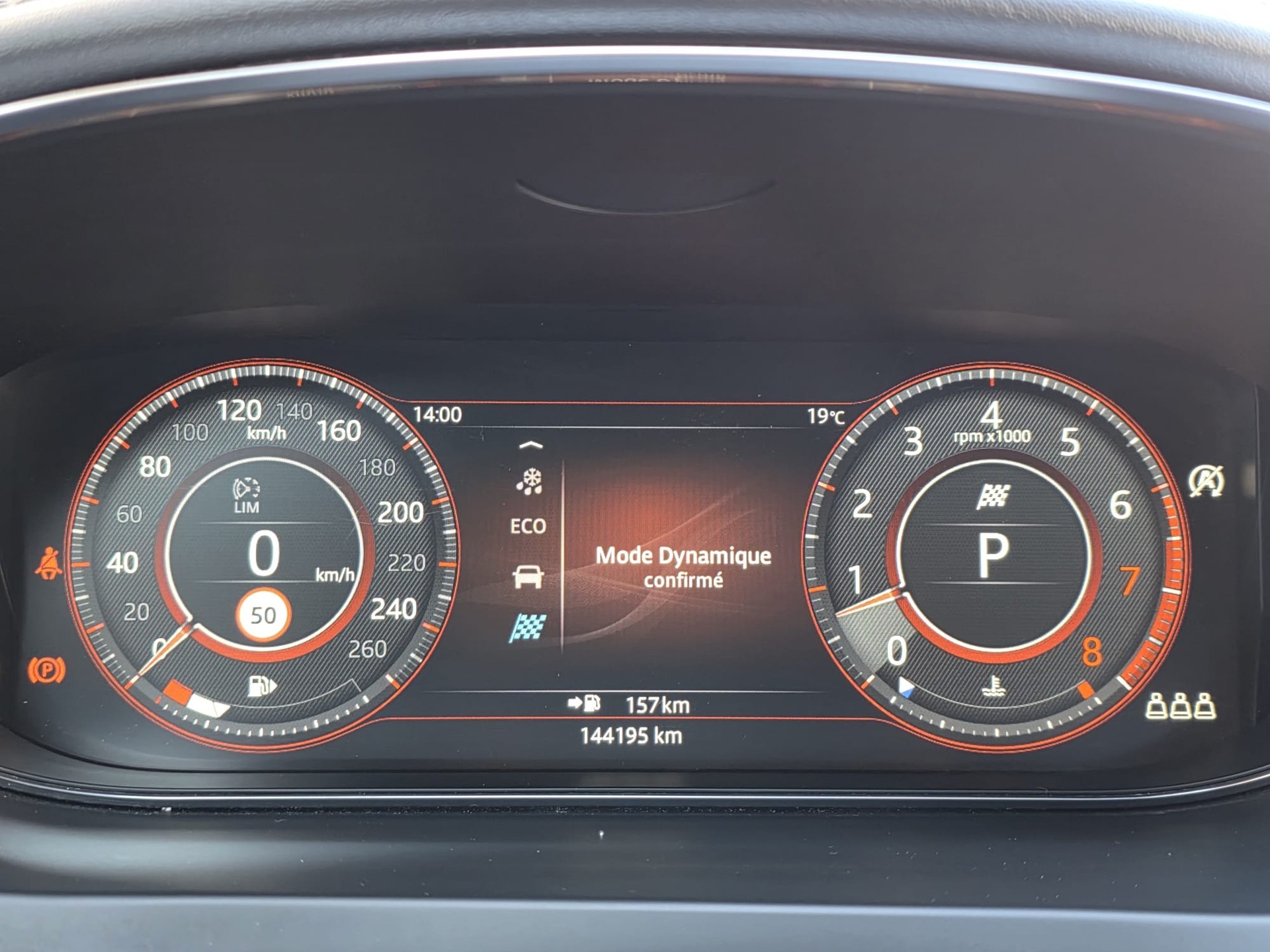 JAGUAR E-Pace 2.0 P200 AWD Automatik-image-10