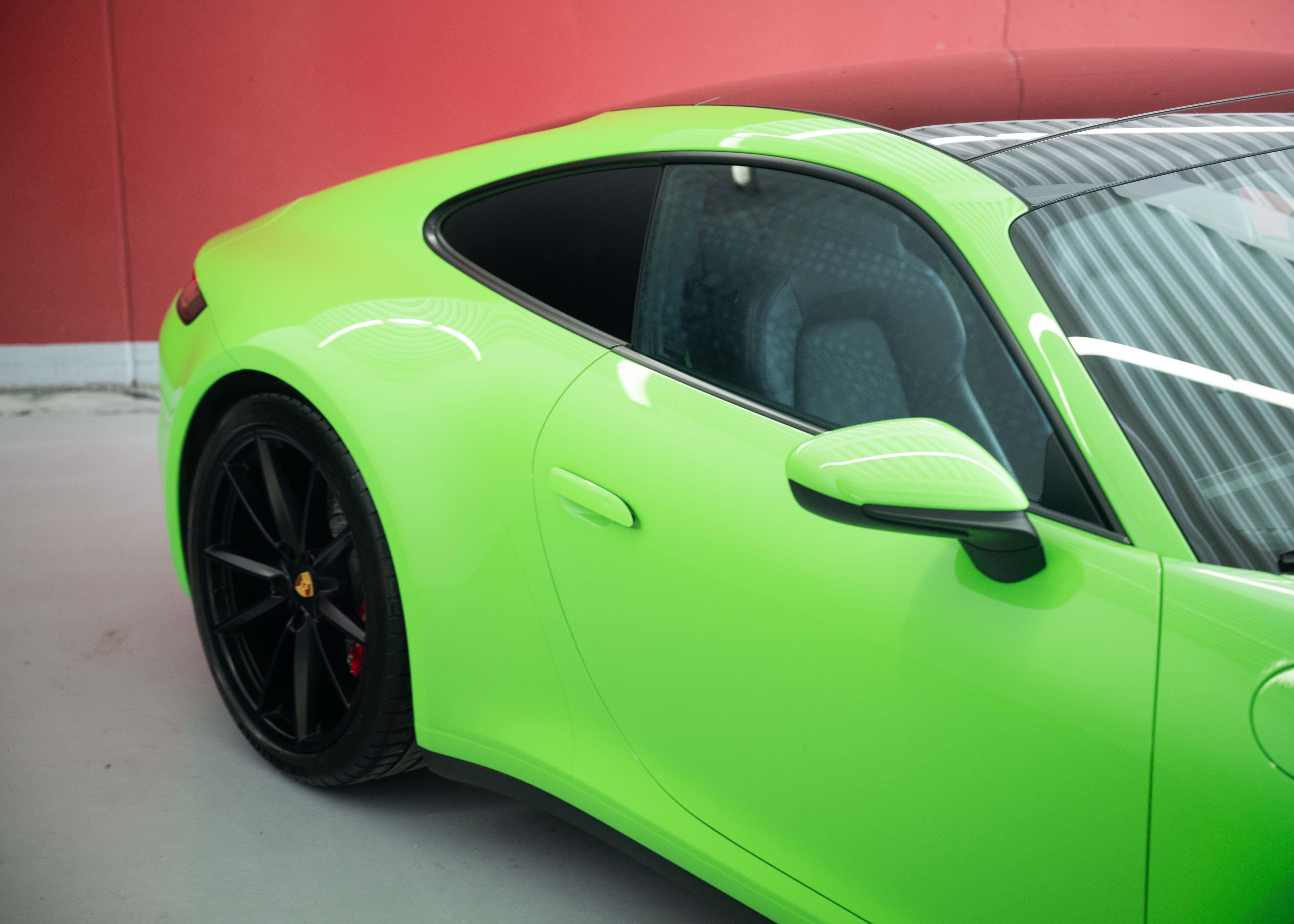 Image PORSCHE 911 911 Carrera S PDK (2nd hand, Lizard Green special paint, full Porsche history, perfect condition)