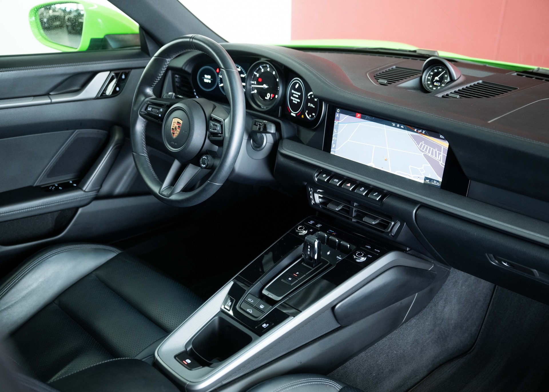 PORSCHE 911 Carrera S PDK (2nd hand, Lizard Green special paint, full Porsche history, perfect condition)-image-17