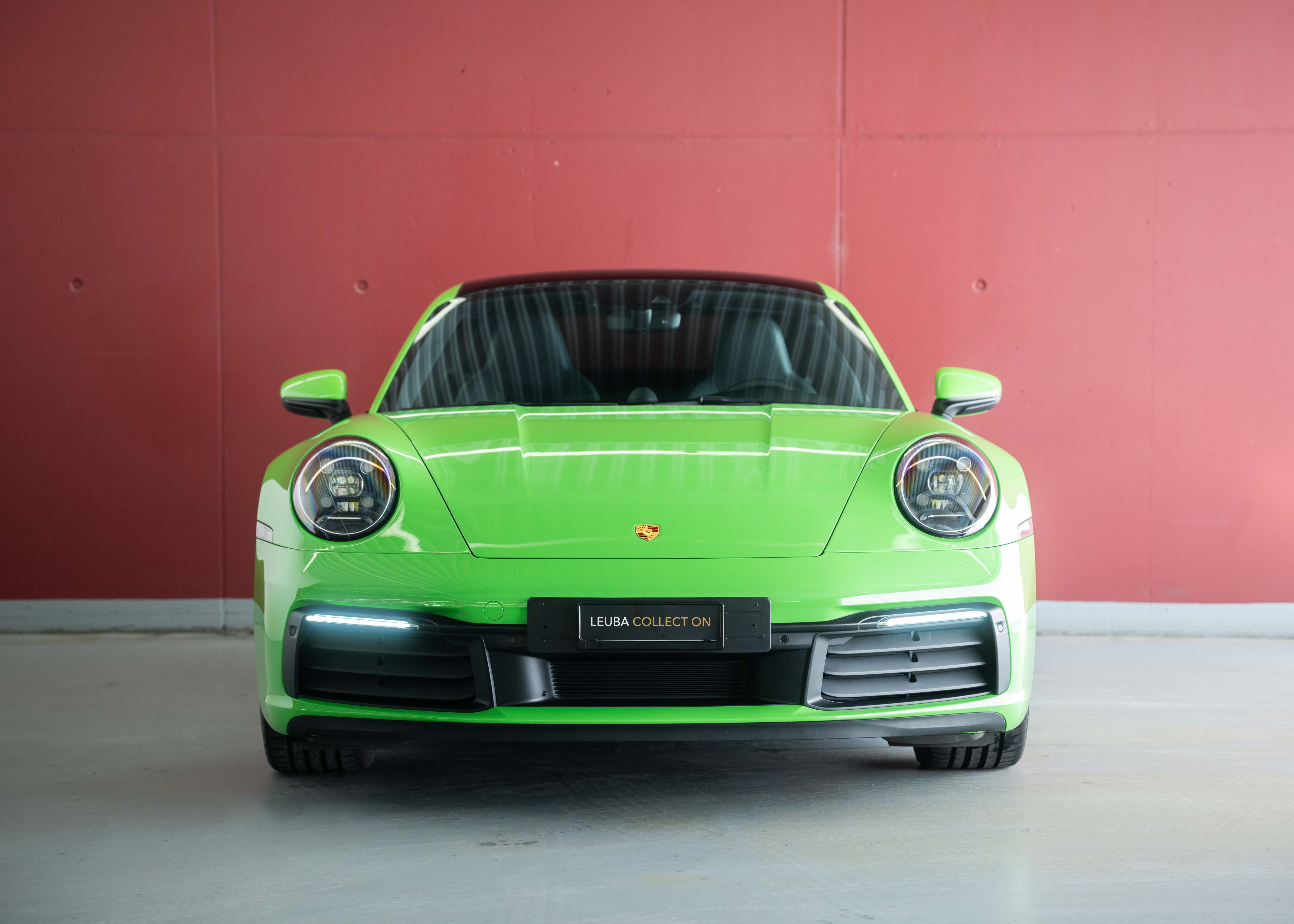 Image PORSCHE 911 911 Carrera S PDK (2nd hand, Lizard Green special paint, full Porsche history, perfect condition)