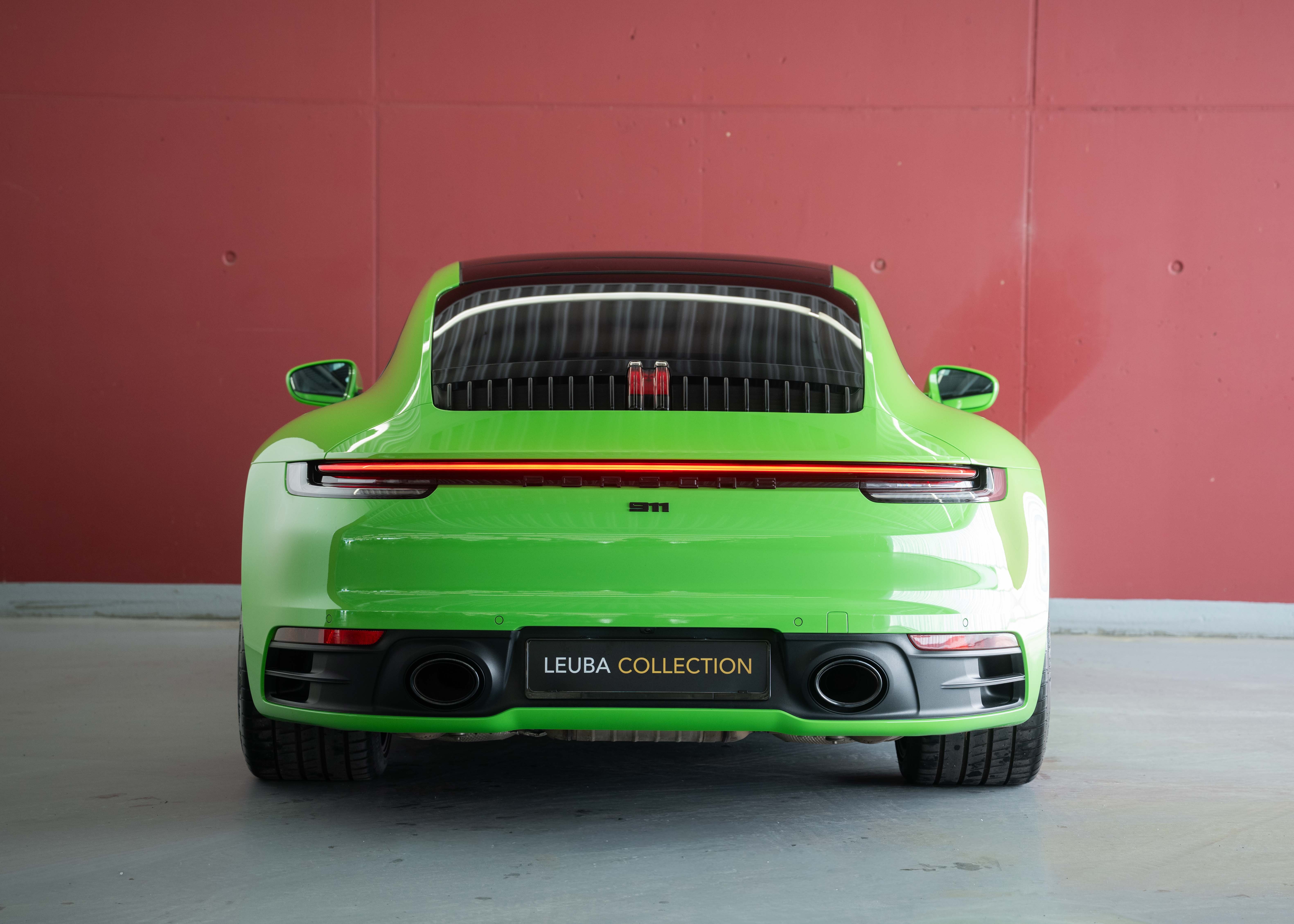 Image PORSCHE 911 911 Carrera S PDK (2nd hand, Lizard Green special paint, full Porsche history, perfect condition)