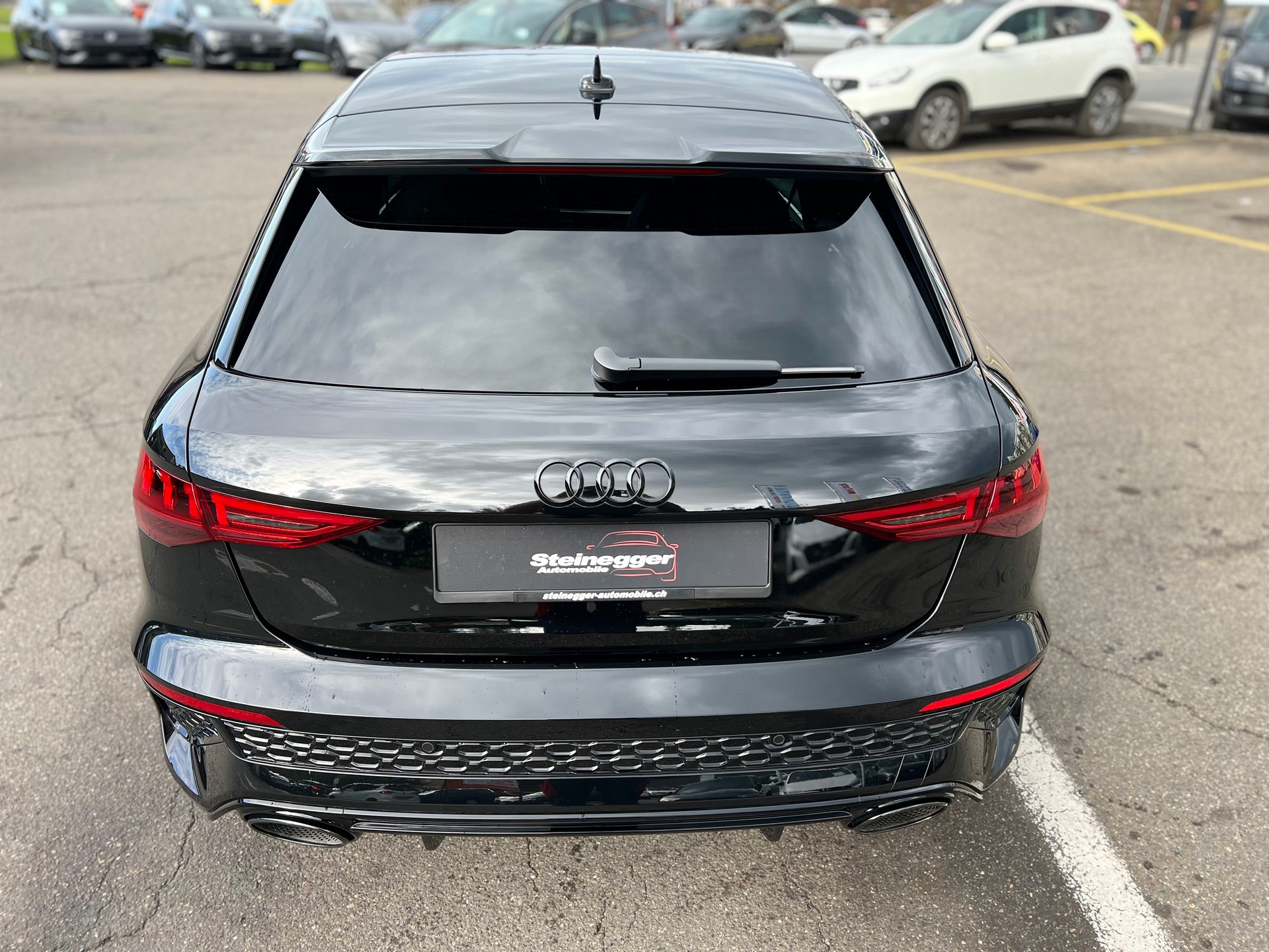 AUDI RS3 Sportback 2.5 TSI " Black Paket "quattro S-tronic-image-8