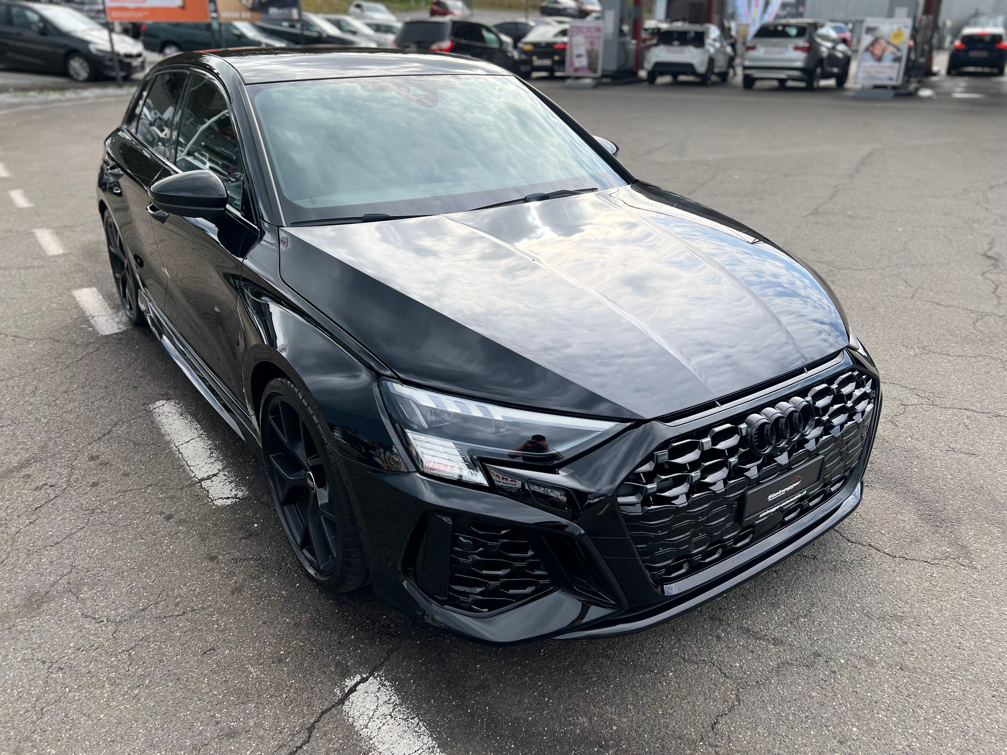 Car photo