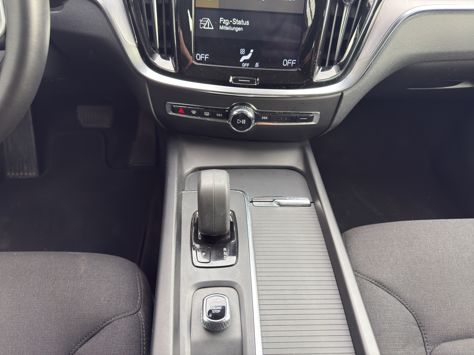 VOLVO V60 B3 Benzin Mild Hybrid Momentum Light Geartronic-image-11