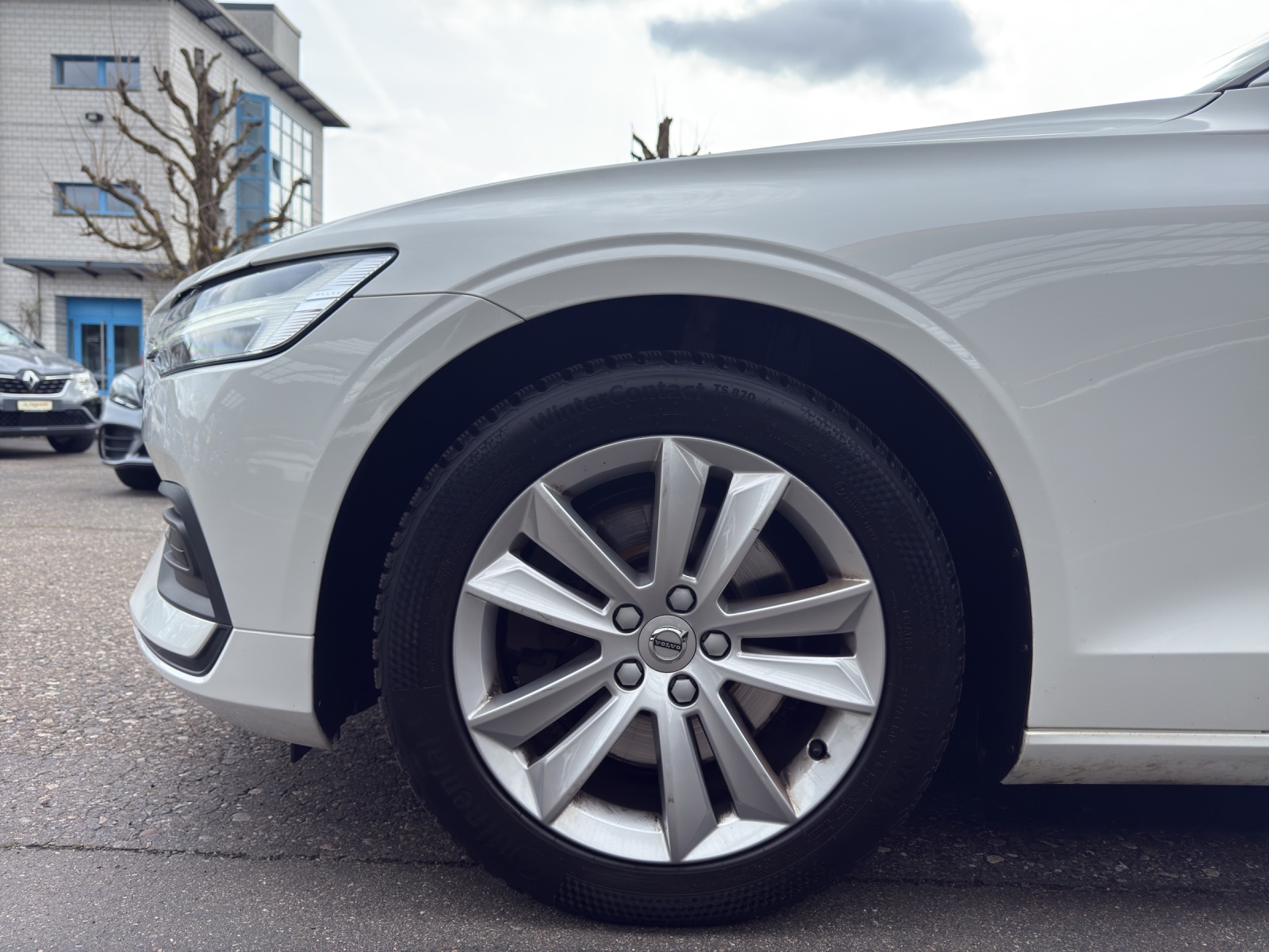 VOLVO V60 B3 Benzin Mild Hybrid Momentum Light Geartronic-image-15