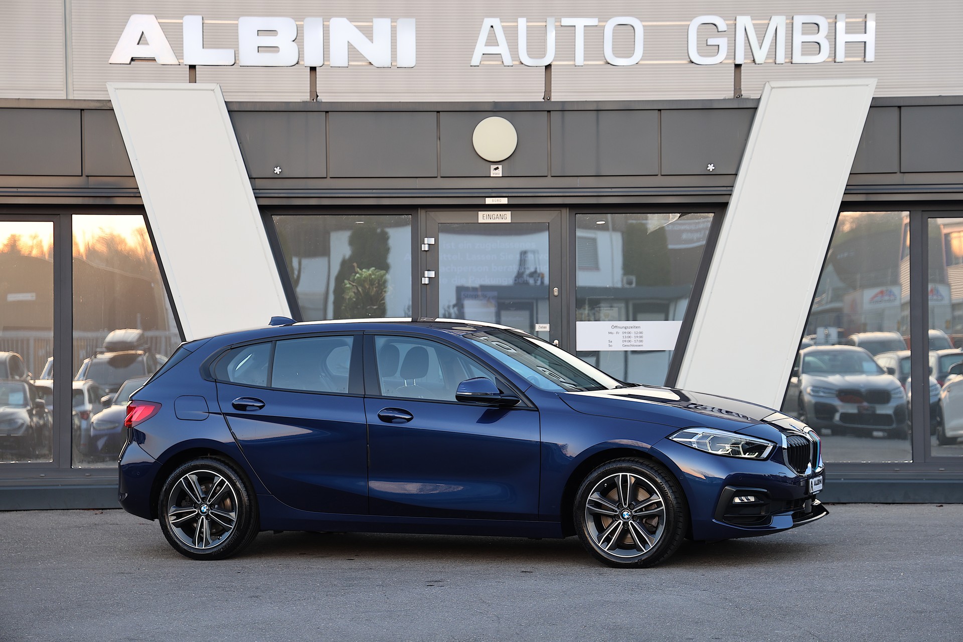 BMW 120d xDrive Steptronic Sport Line-image-1
