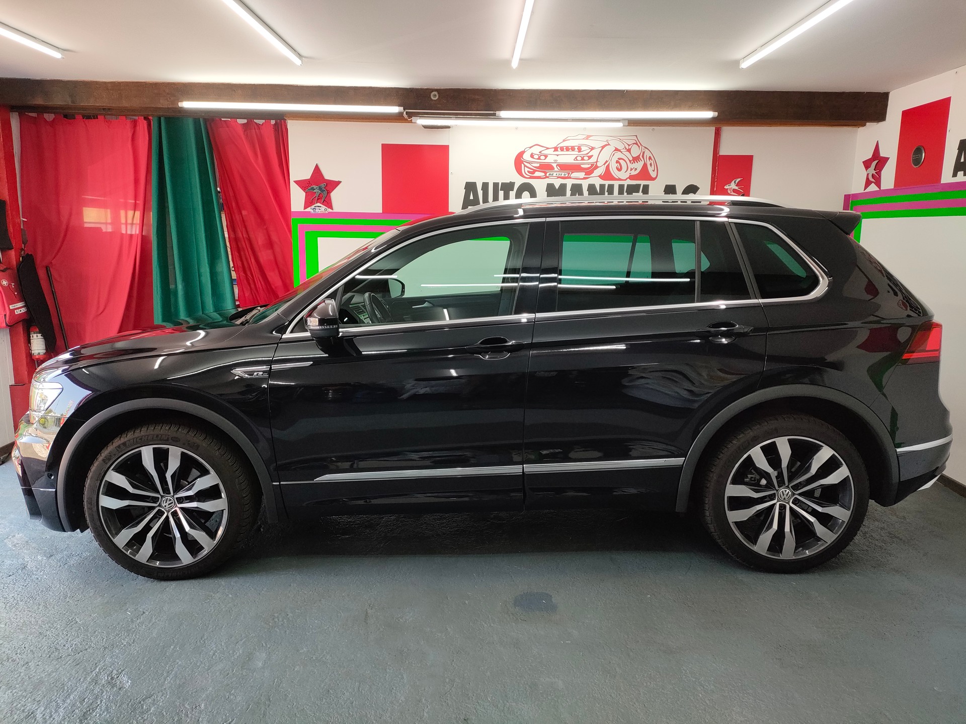 VW Tiguan 2.0 TDI SCR Highline 4Motion DSG-image-3