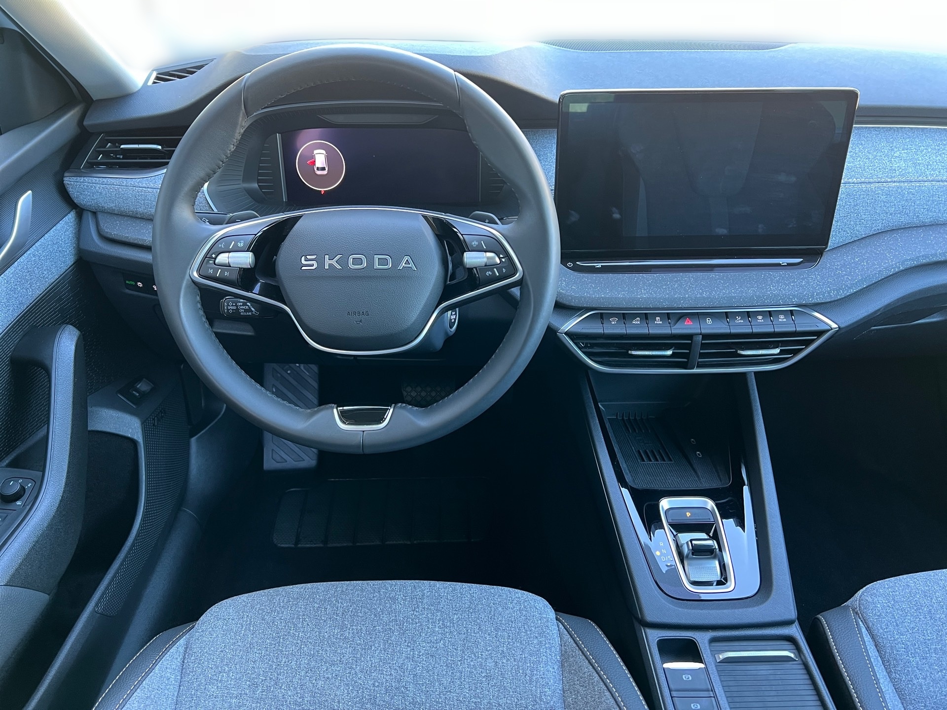 SKODA Octavia Combi 2.0 TSI DSG Selection 4x4-image-9