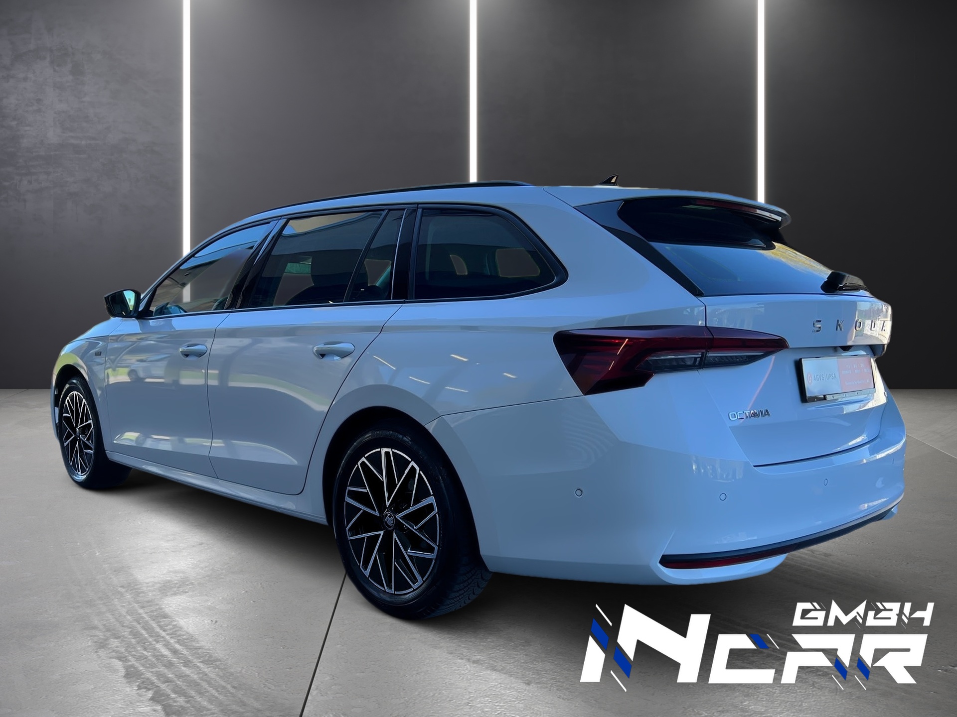 SKODA Octavia Combi 2.0 TSI DSG Selection 4x4-image-3