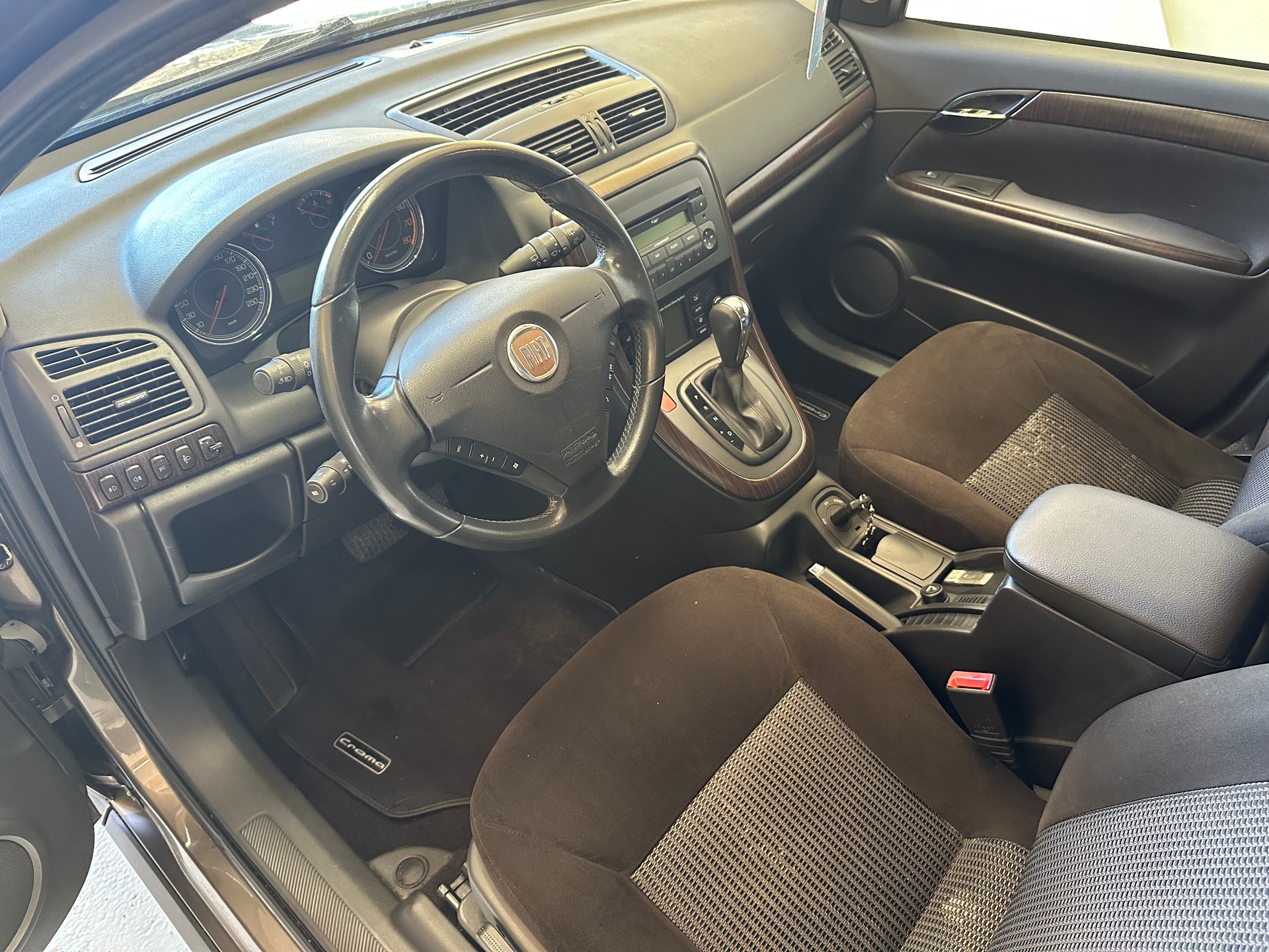 FIAT Croma 2.2 Dynamic Automatic-image-6