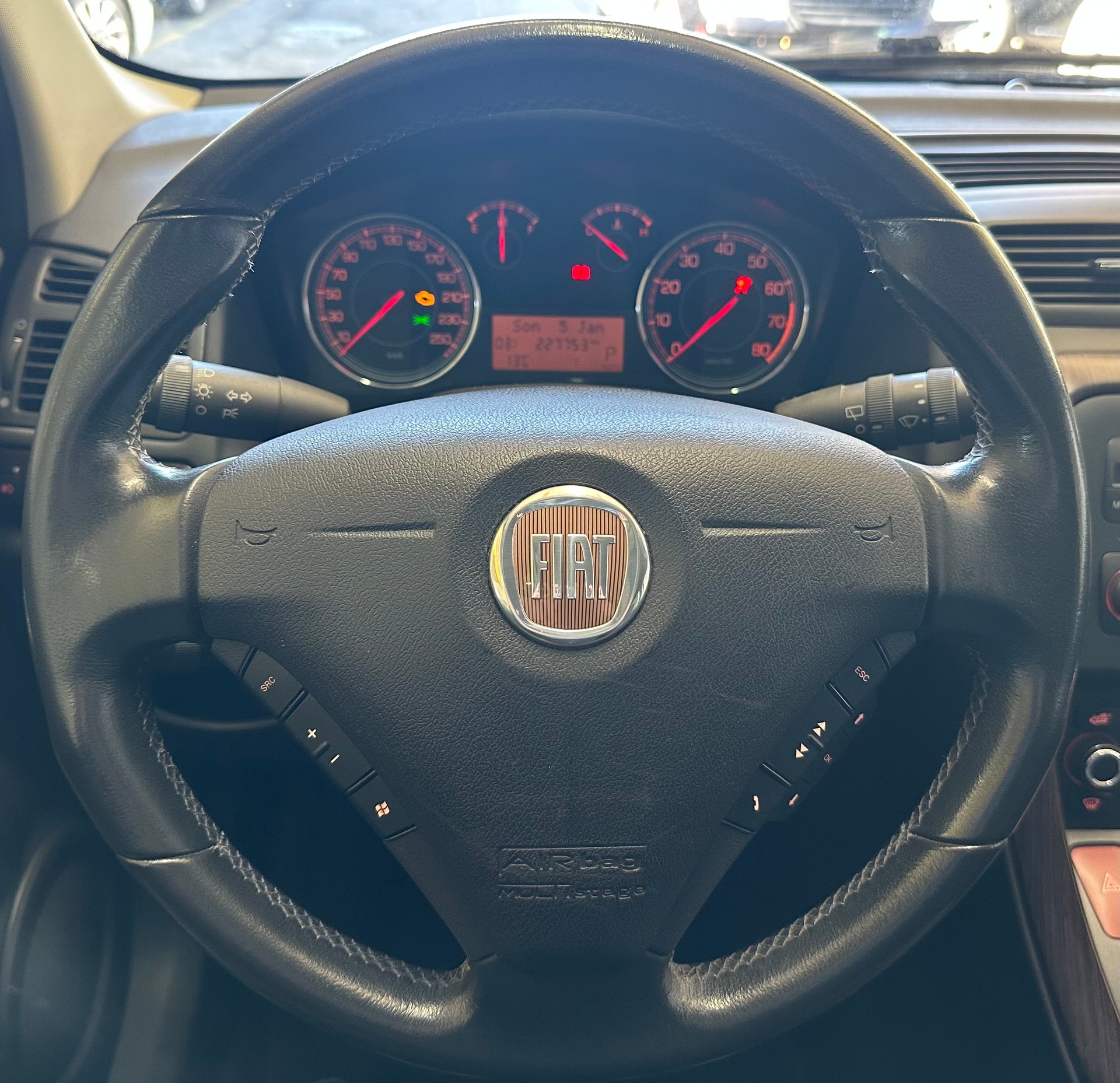 FIAT Croma 2.2 Dynamic Automatic-image-12