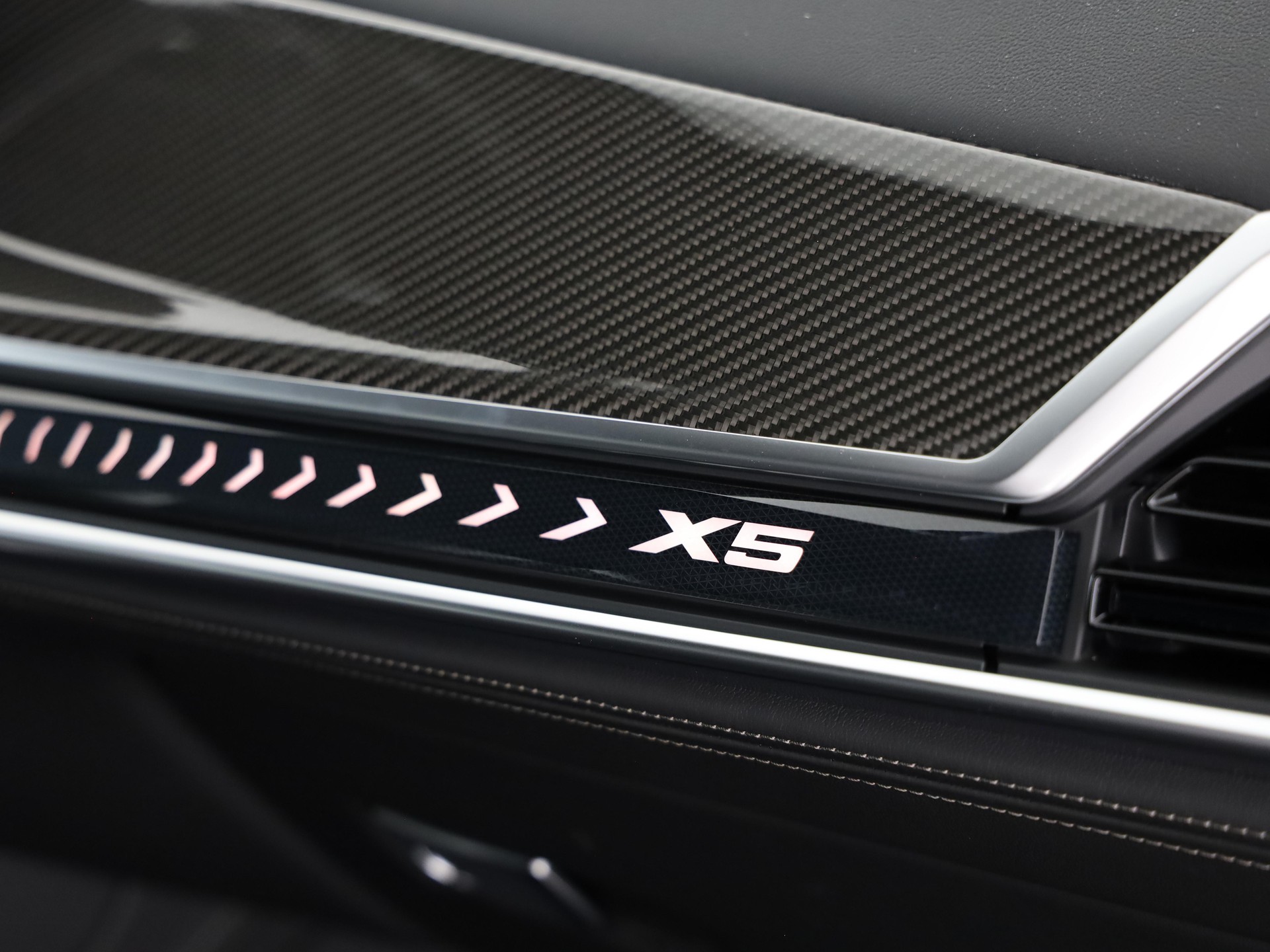 BMW X5 50e xDrive SAG-image-14
